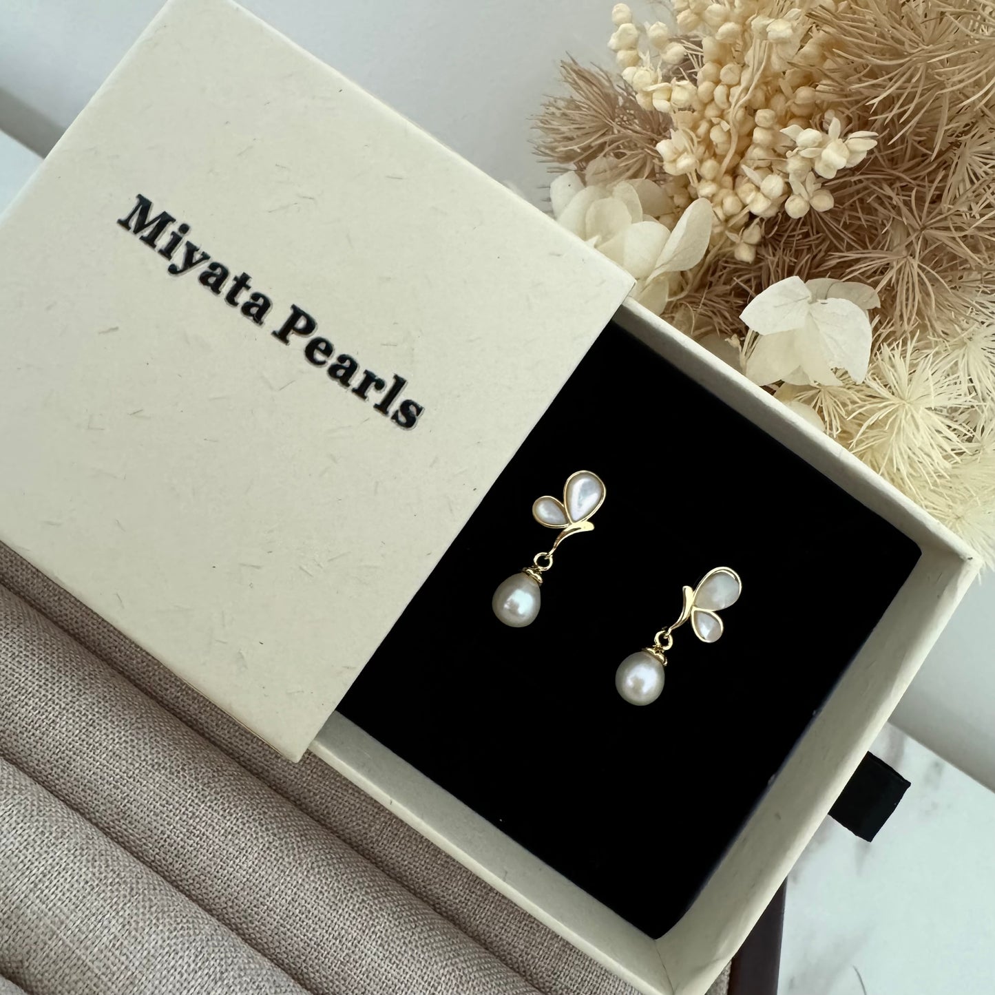 Butterfly wings dangle earrings