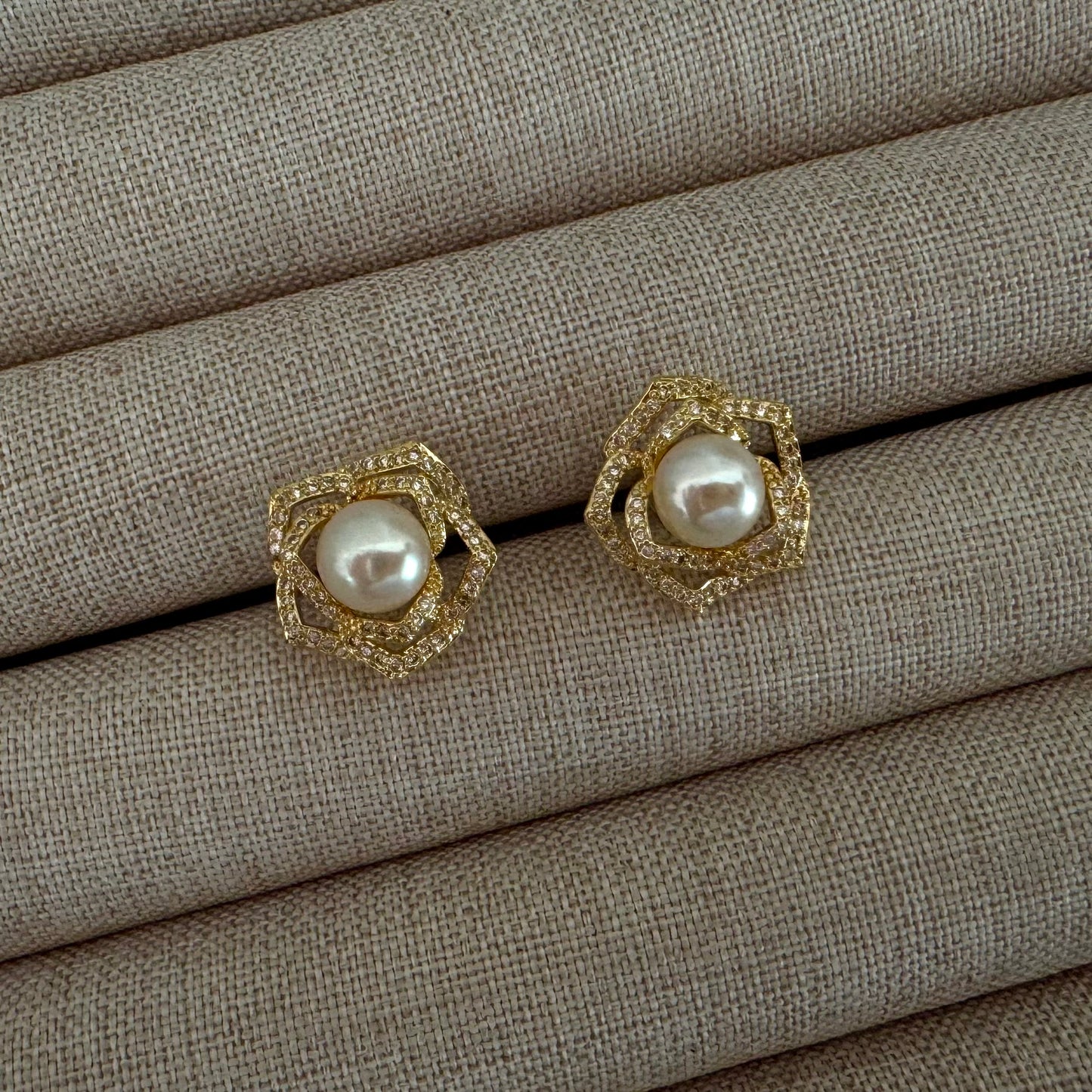 Freshwater Pearl Earrings