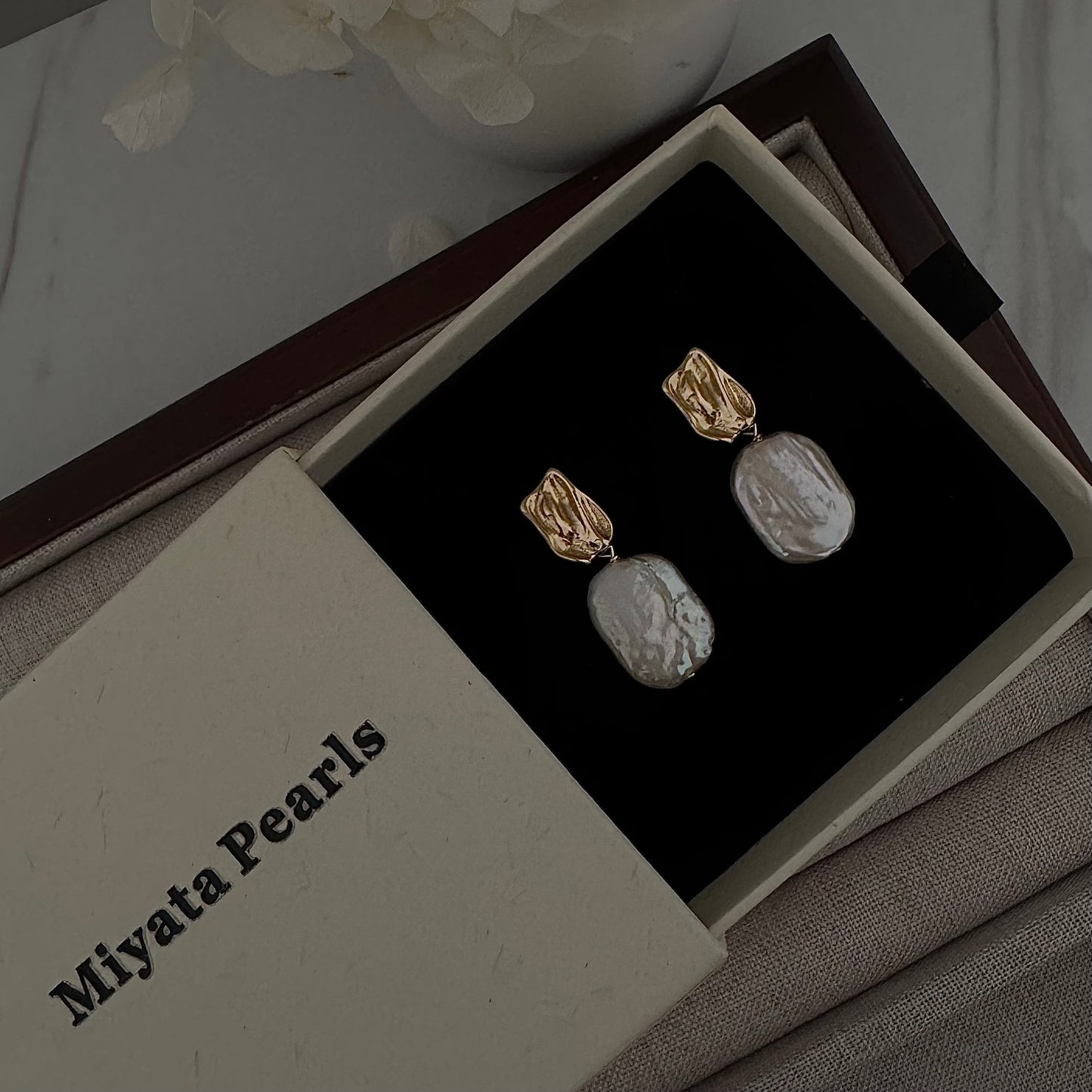 Baroque dangle earrings
