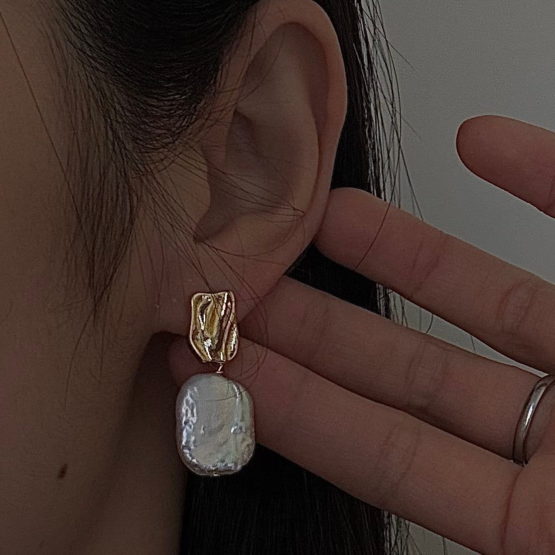 Baroque dangle earrings