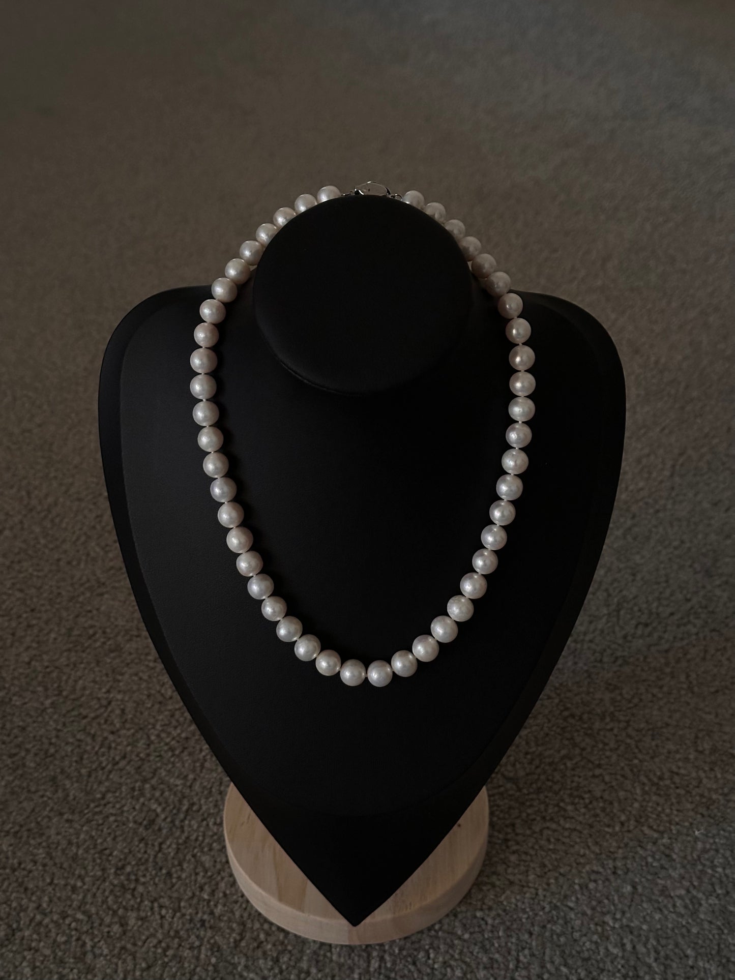 9-10mm Classic Freshwater Pearl Necklace
