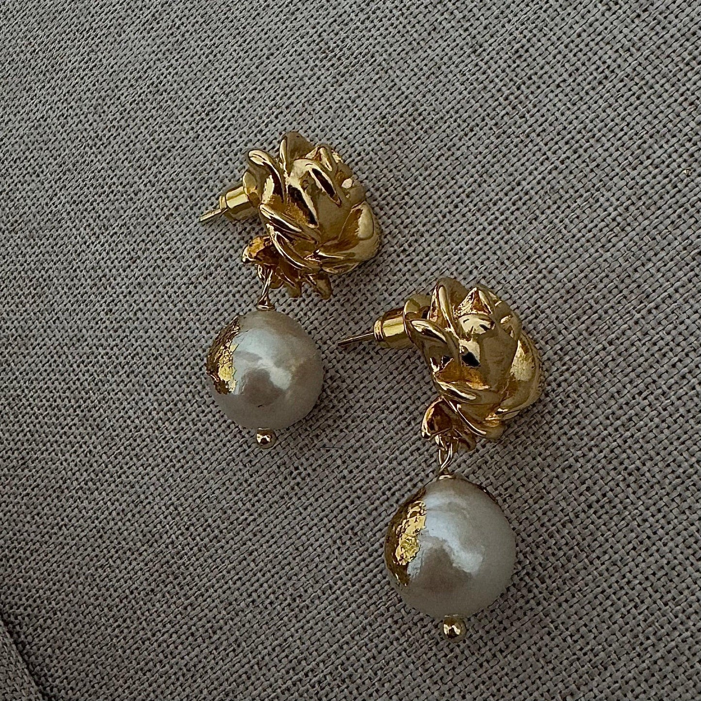 Floral Pearl dangle earrings