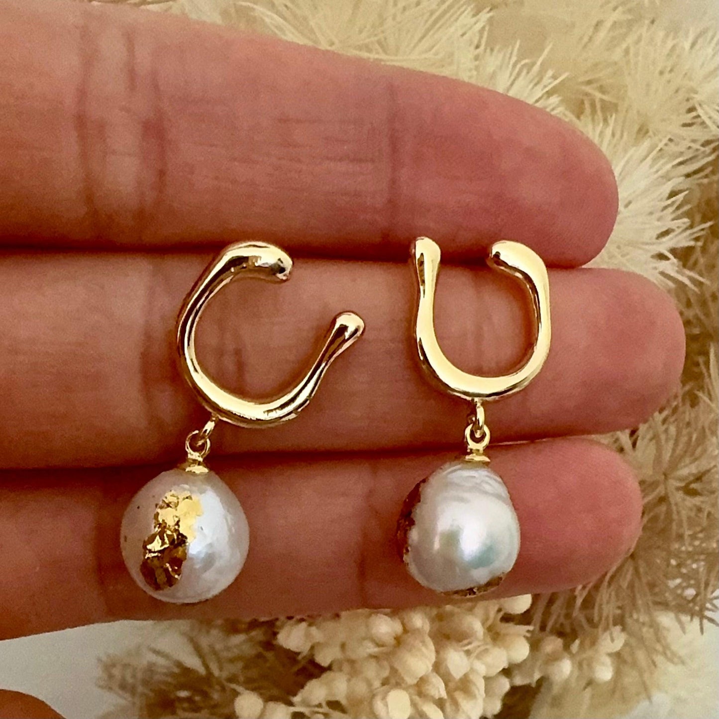 Pearl dangle earrings