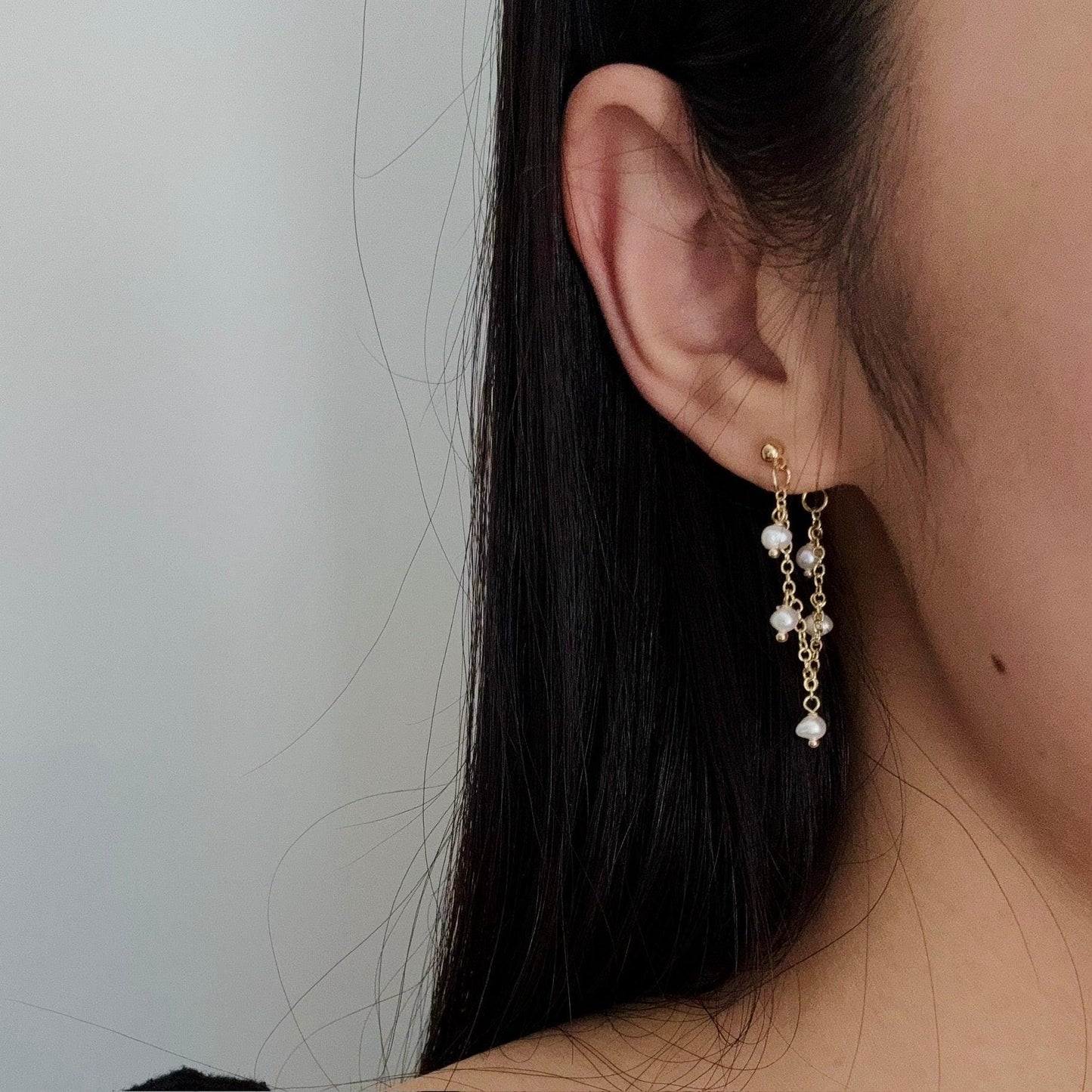 Pearl drop earrings