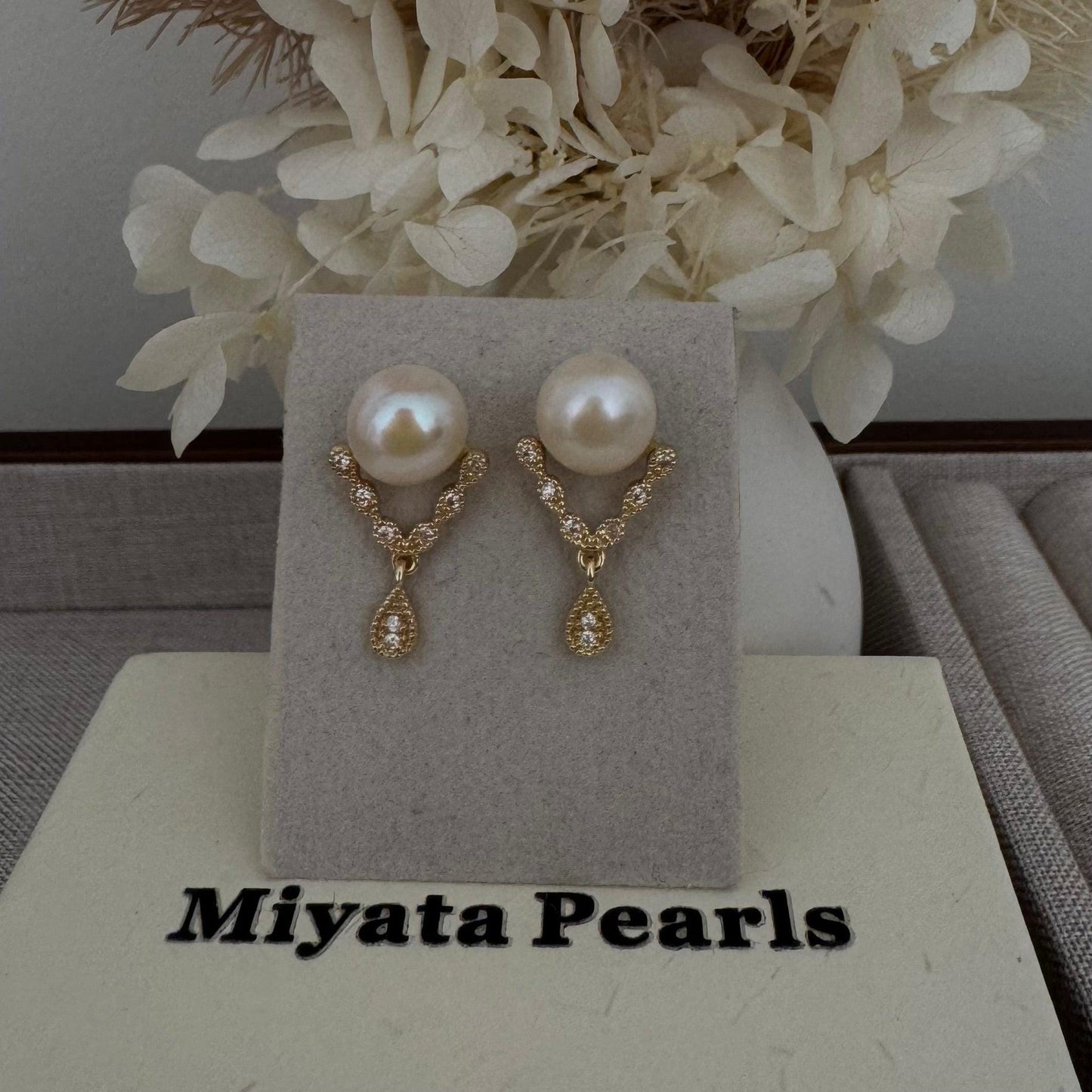 Pearl dangle earrings