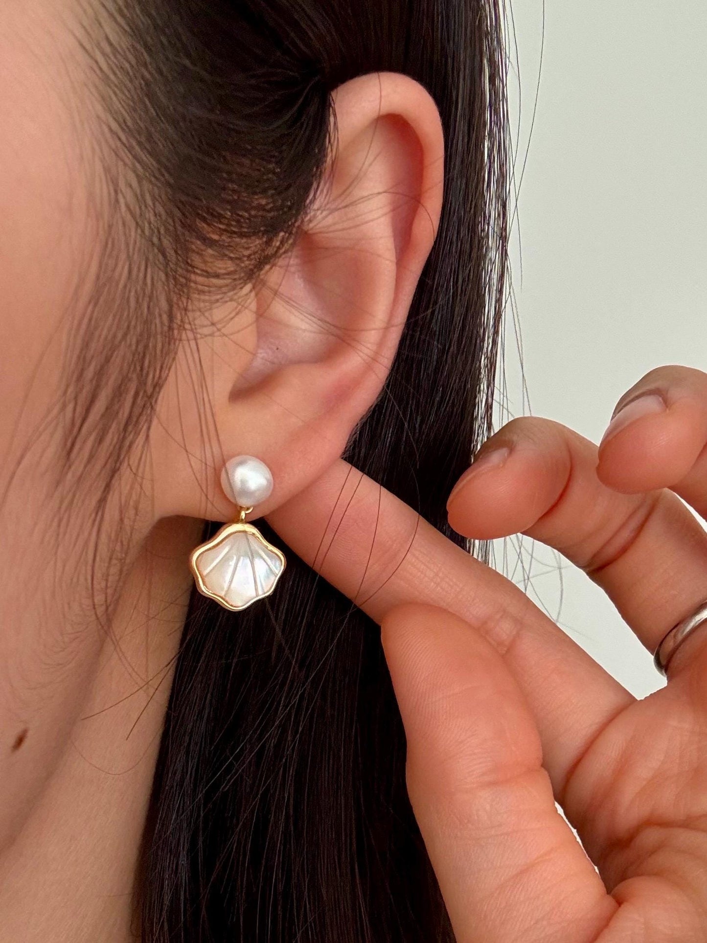 Seashell whisper Drop earring