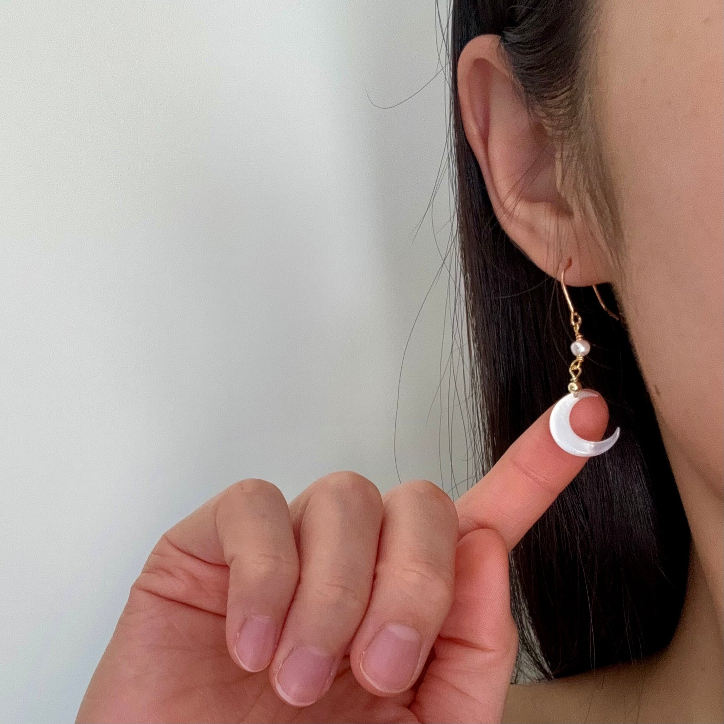 Shell moon with pearl drop earrings