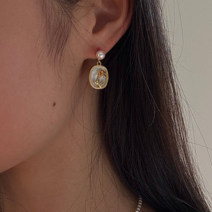 Freshwater Pearls dangle earrings