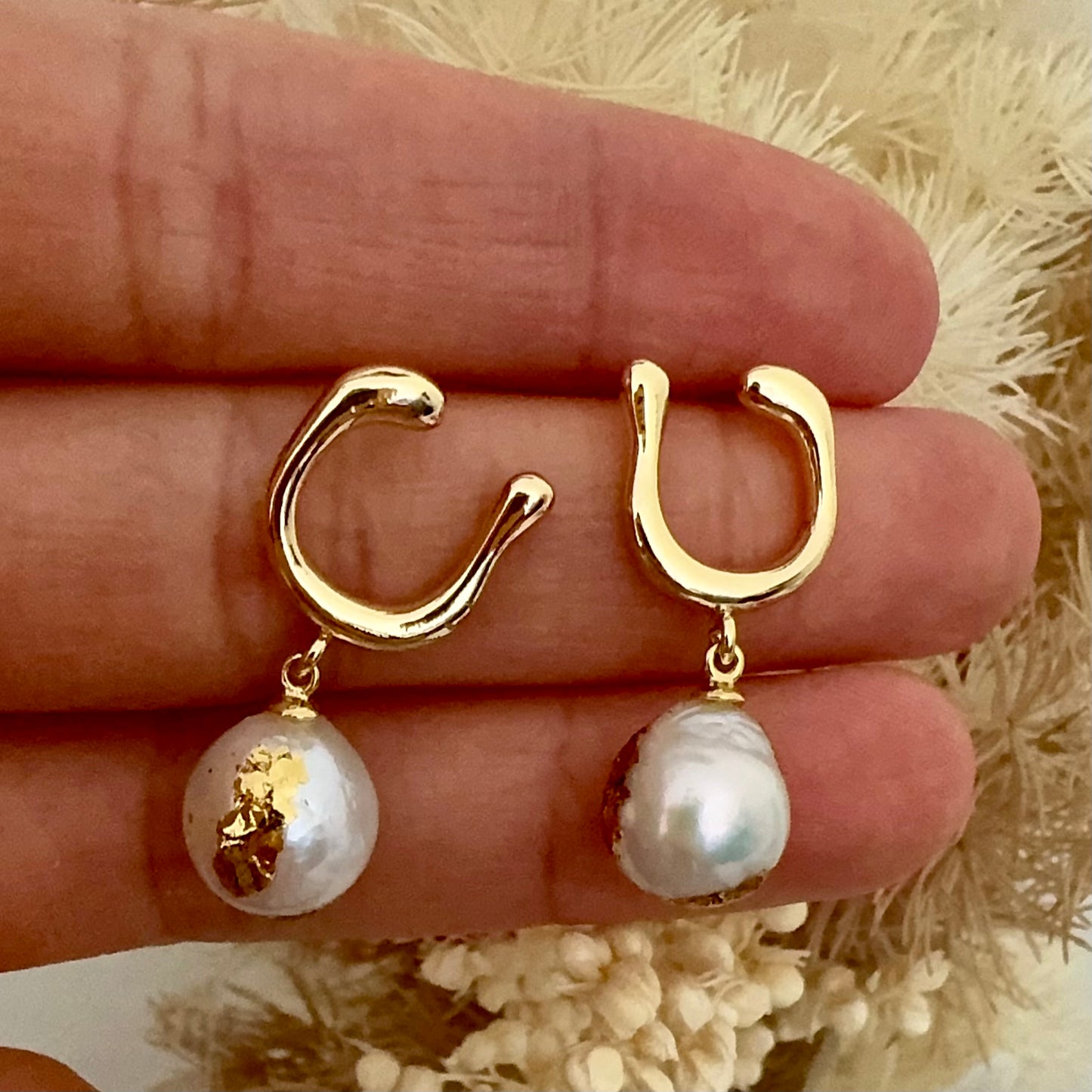 Pearl dangle earrings