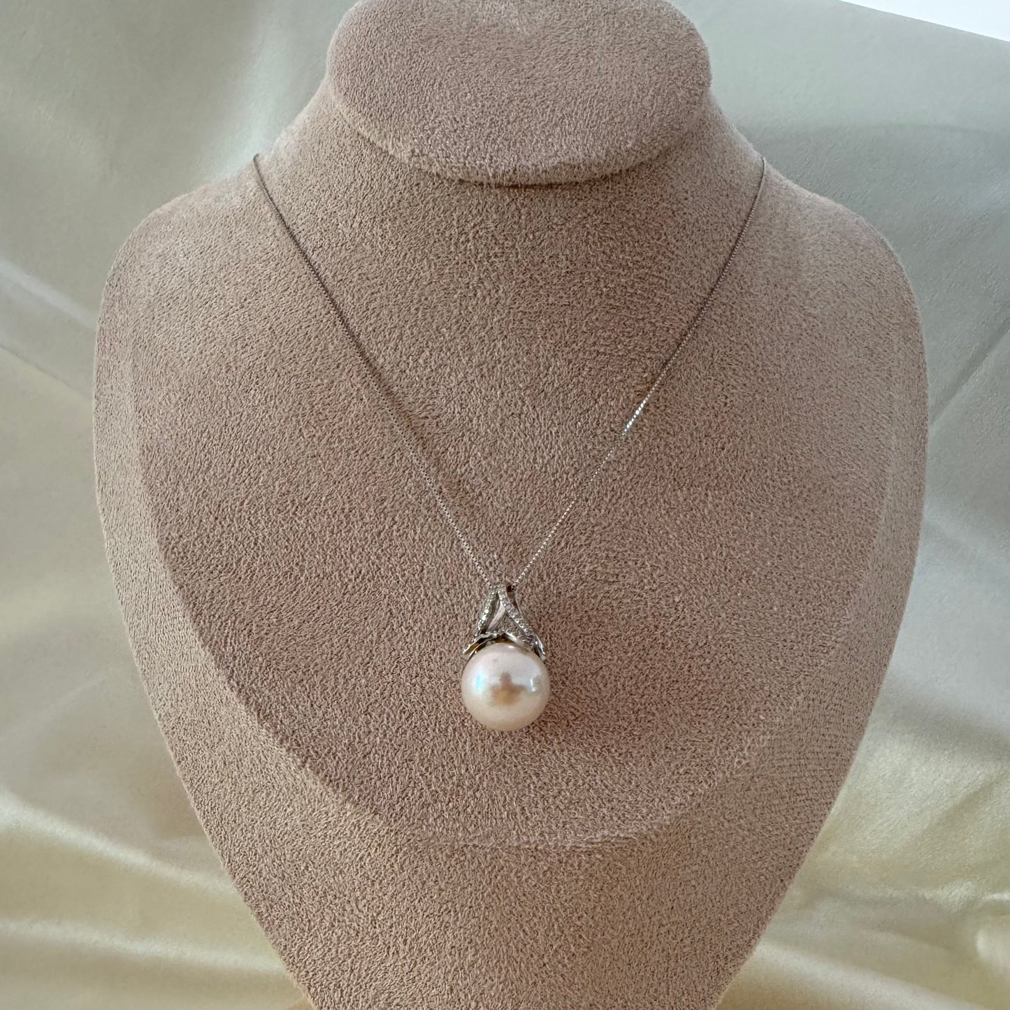 Genuine Freshwater Pearl Pendant Necklace