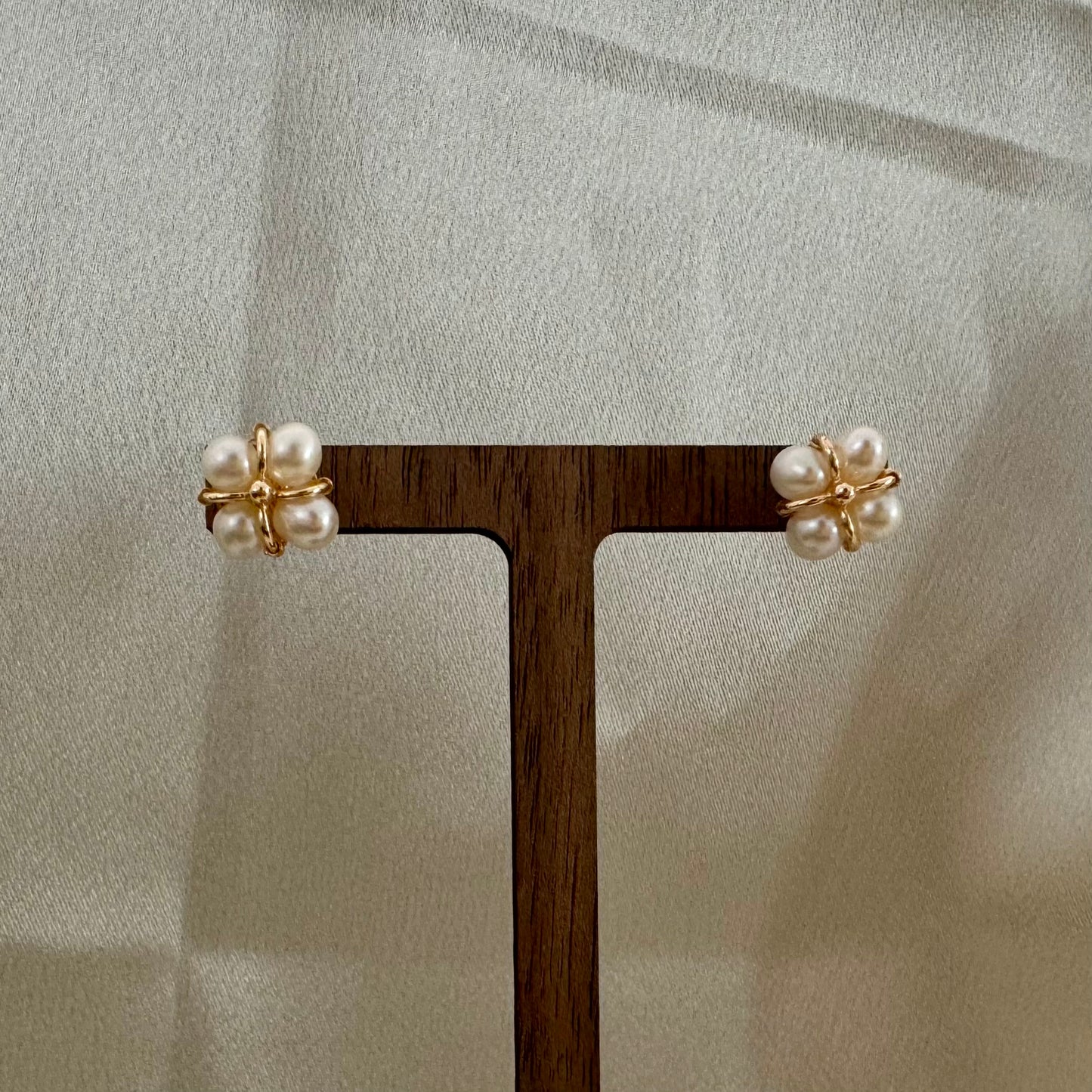 Freshwater pearl stud earrings