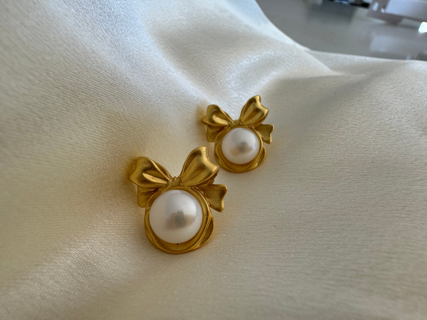 Genuine Freshwater Pearl Stud Earrings