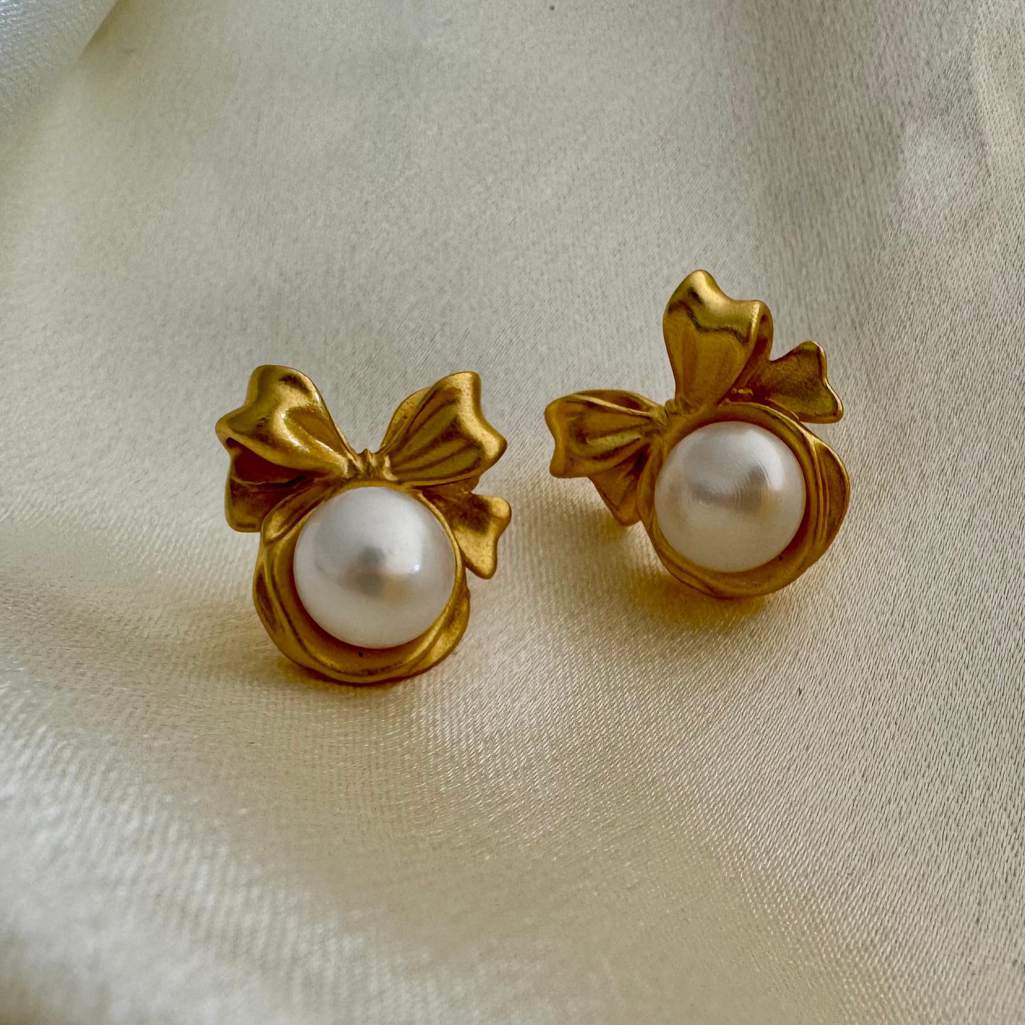 Genuine Freshwater Pearl Stud Earrings