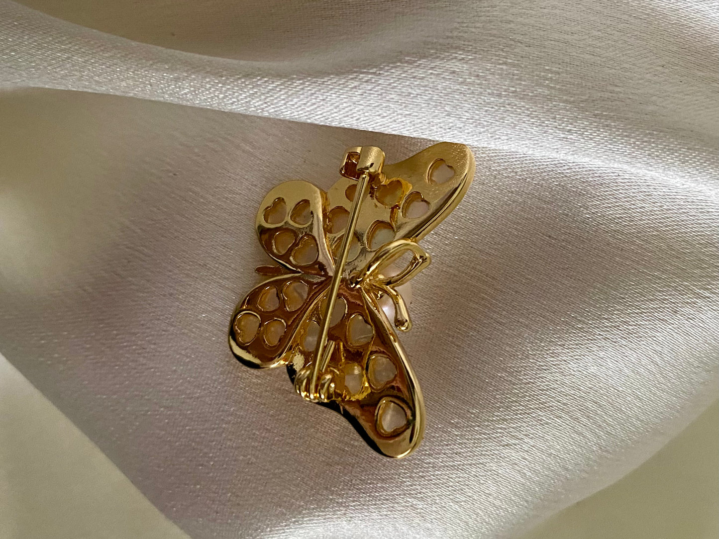 Butterly Grace Pearl Brooch