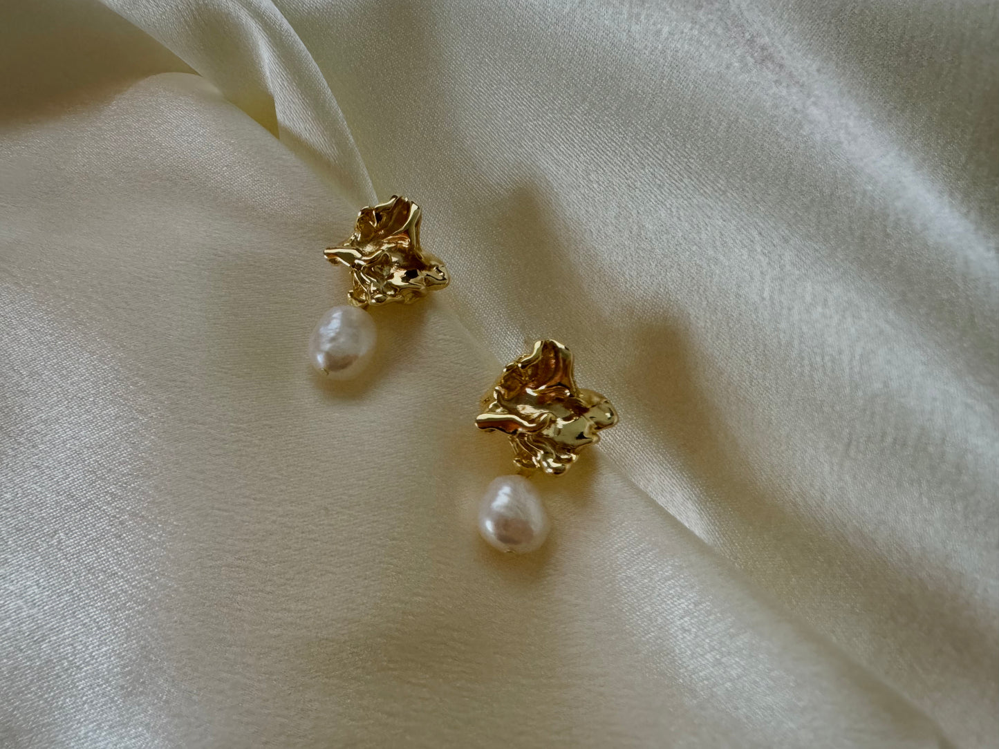 Genuine Freshwater Pearl Dangle Earrings