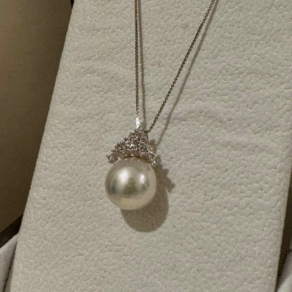 Premium 11-12mm Bridal Pearl Pendant Necklace – 925 Silver Crown Accent
