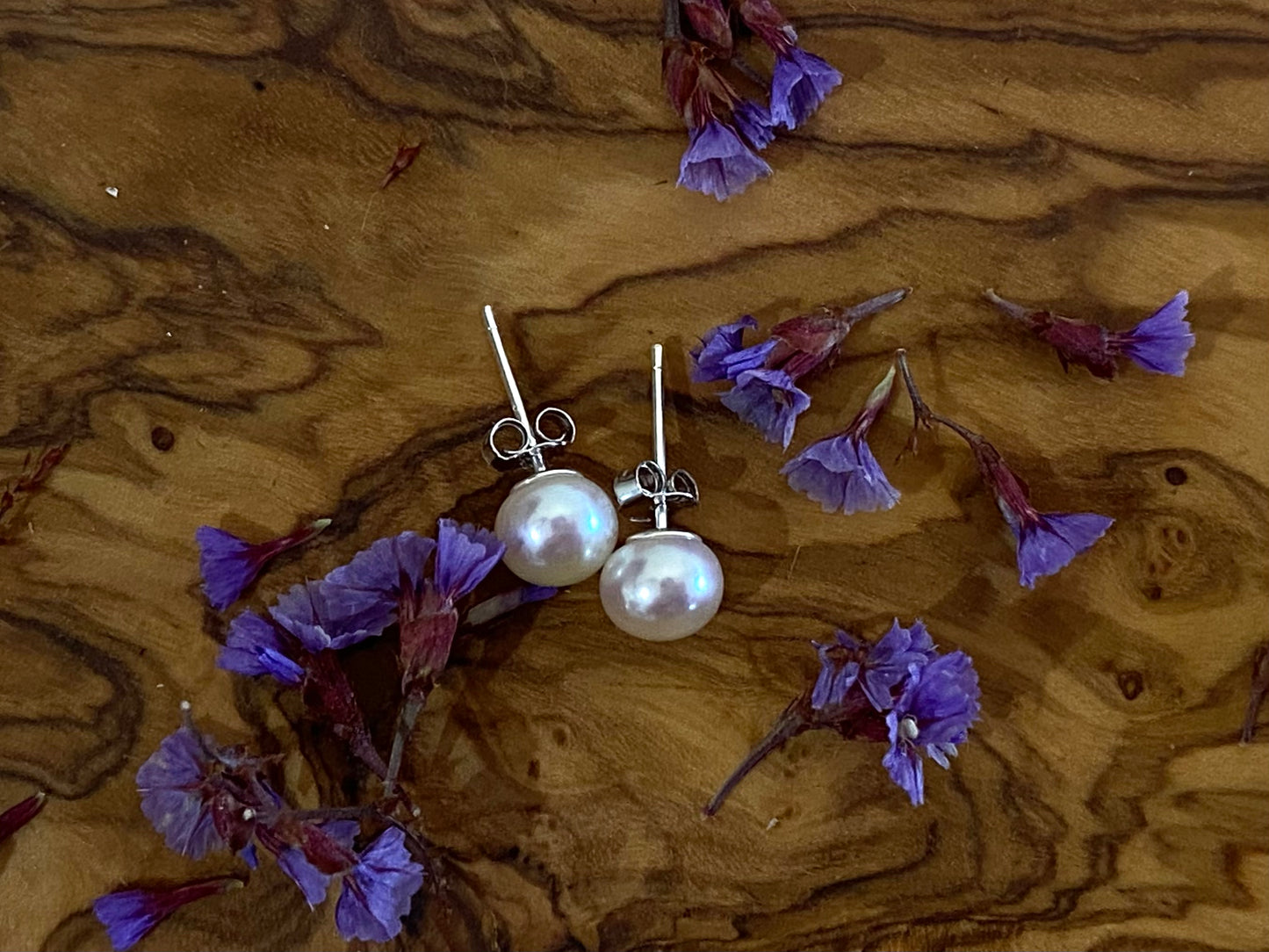 Classic Freshwater Pearl Earring Studs