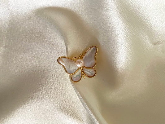 Butterly Grace Pearl Brooch