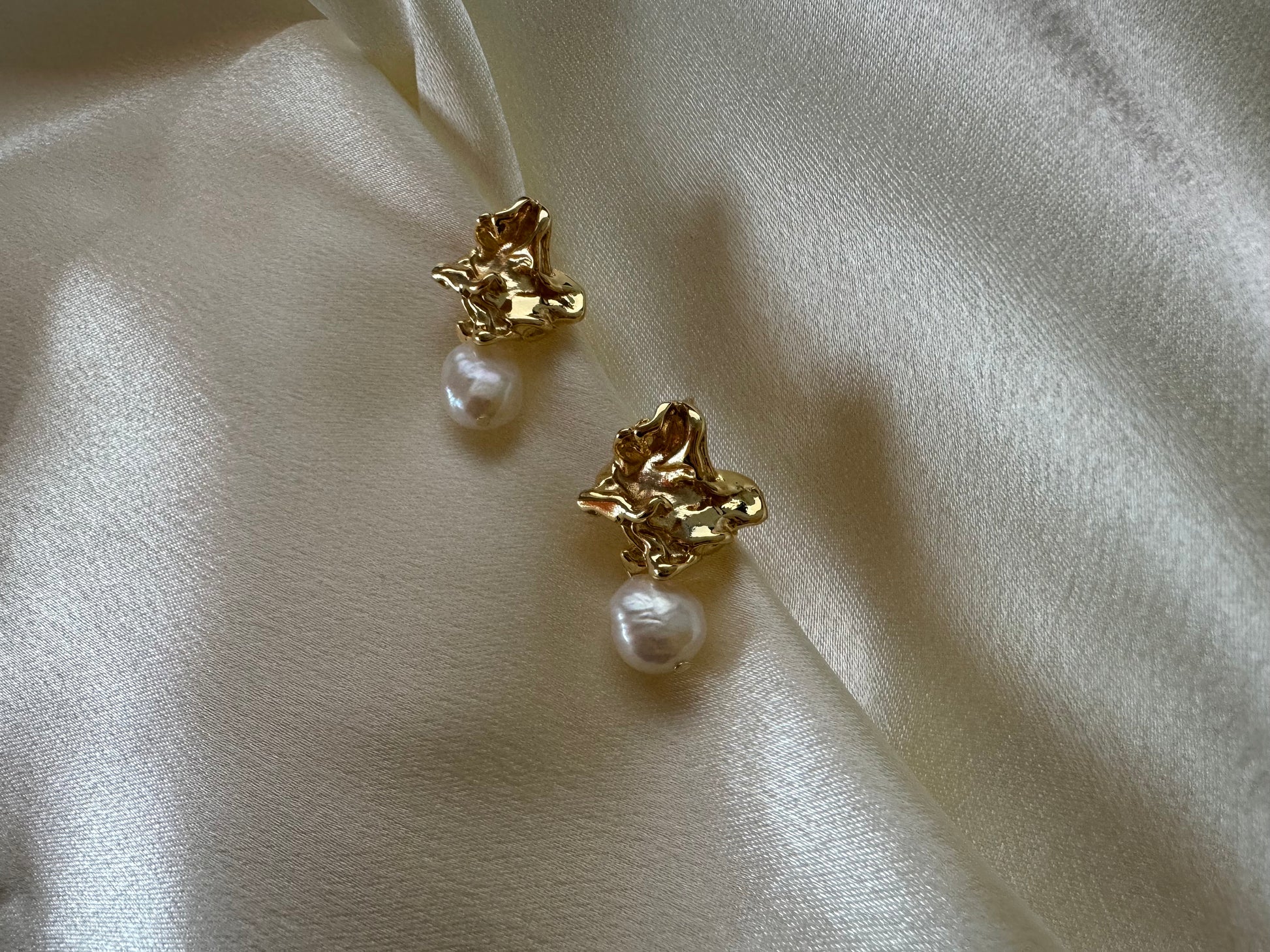 Baroque Freshwater Pearl Drop Earrings, baroque pearls, bridal jewellery, gold drop earrings, gift for her, birthday gift, anniversary gift