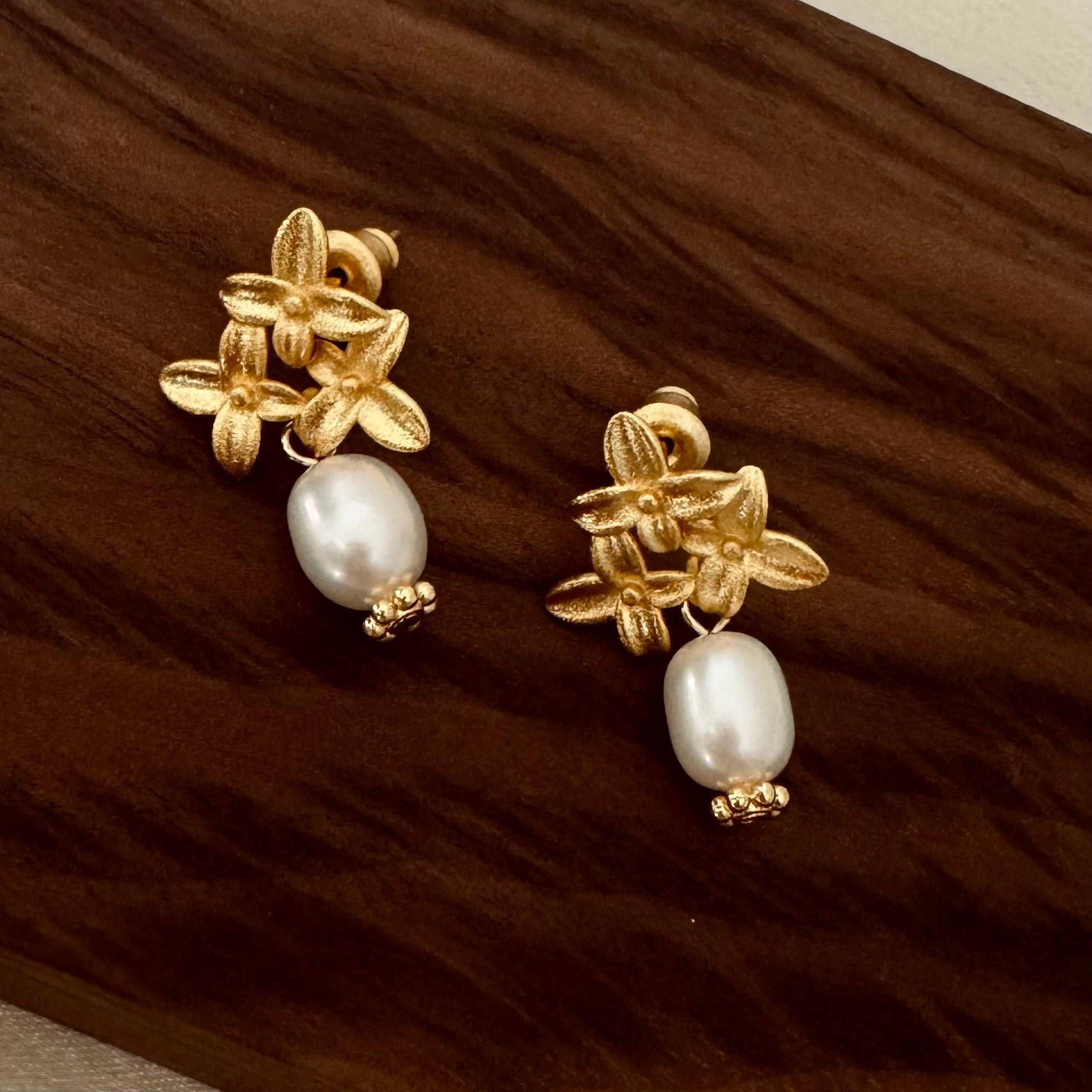 Genuine Freshwater Pearl Dangle Earrings