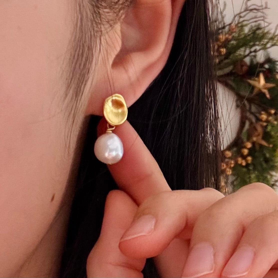 Freshwater Pearl Dangle Earrings
