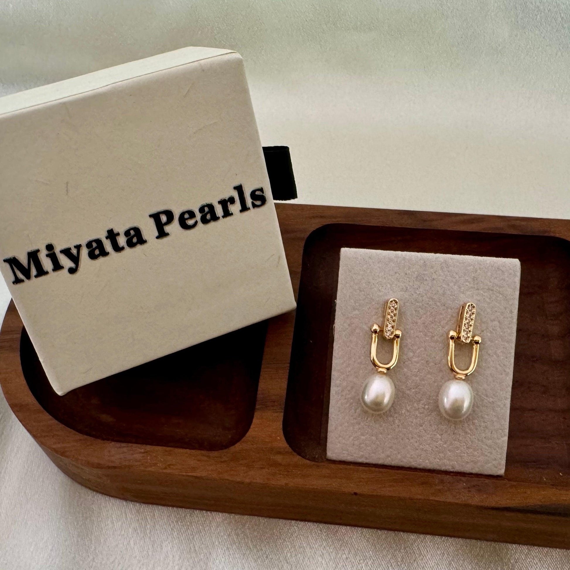 Freshwater Pearl dangle earrings