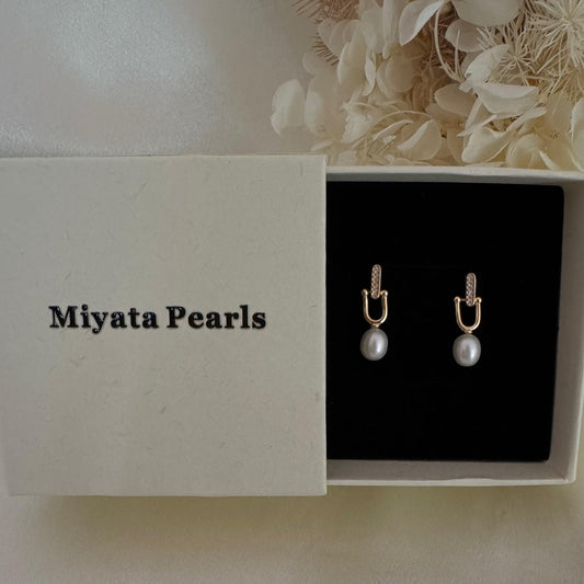 Freshwater Pearl dangle earrings