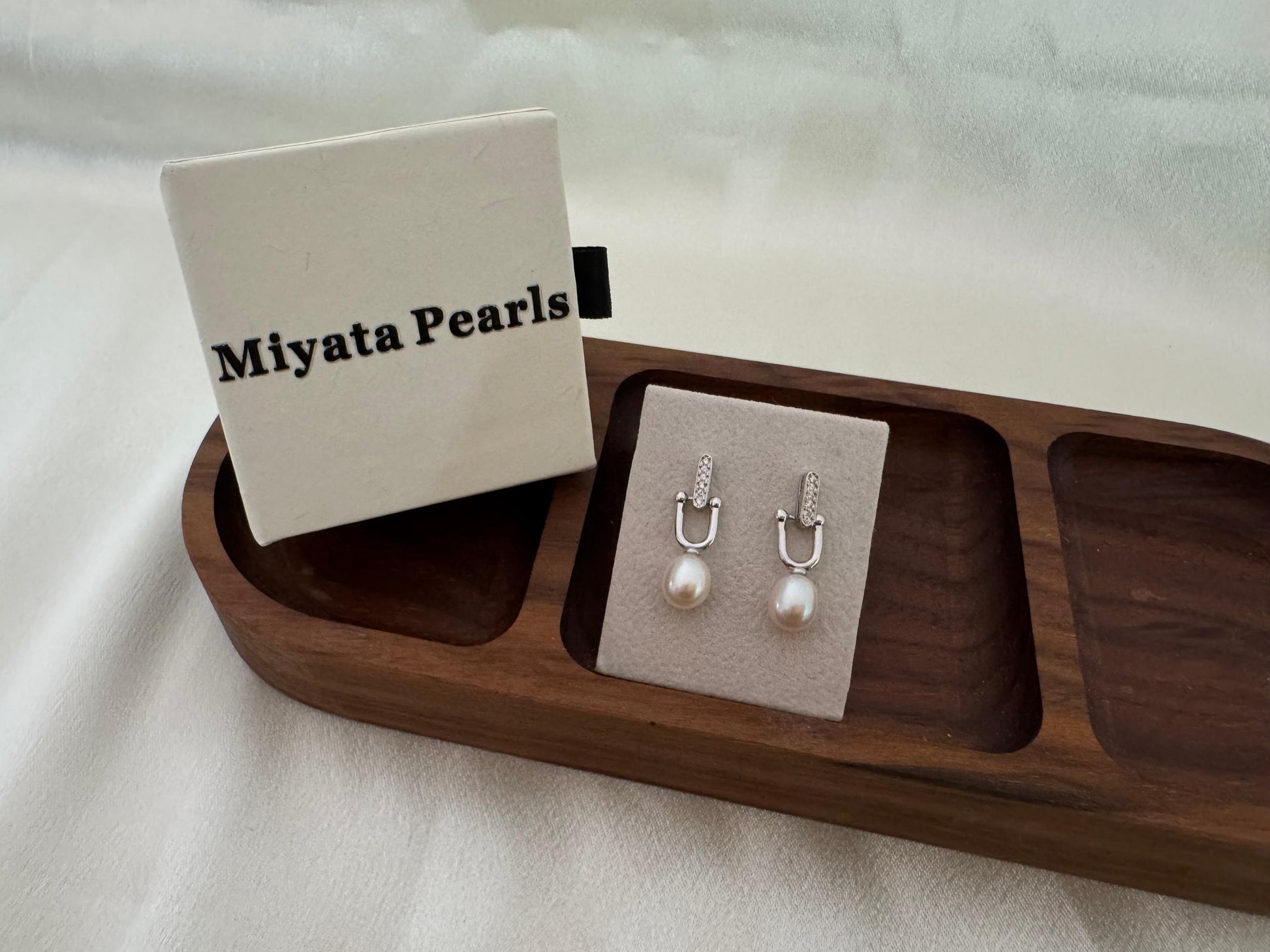 Freshwater Pearl dangle earrings