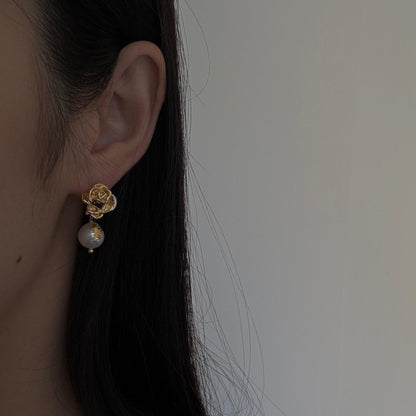 Floral Pearl dangle earrings