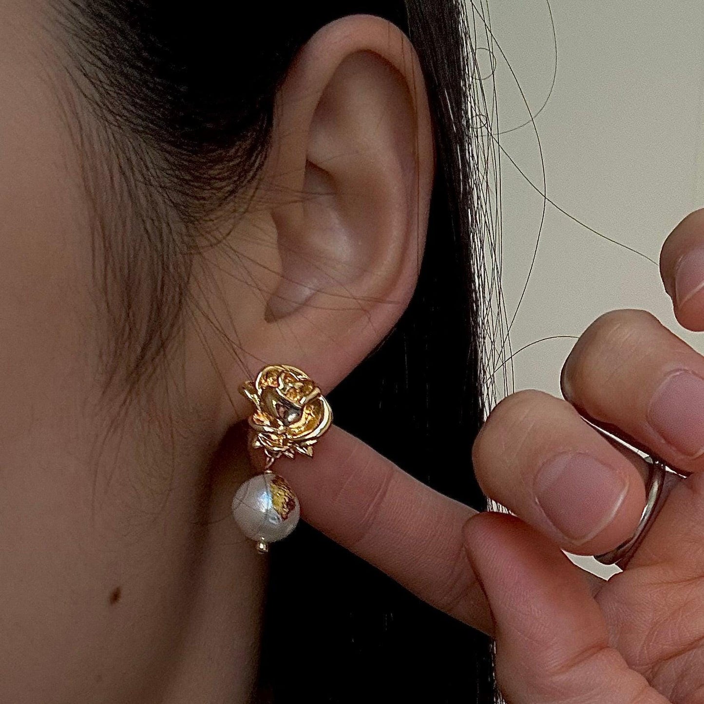 Floral Pearl dangle earrings