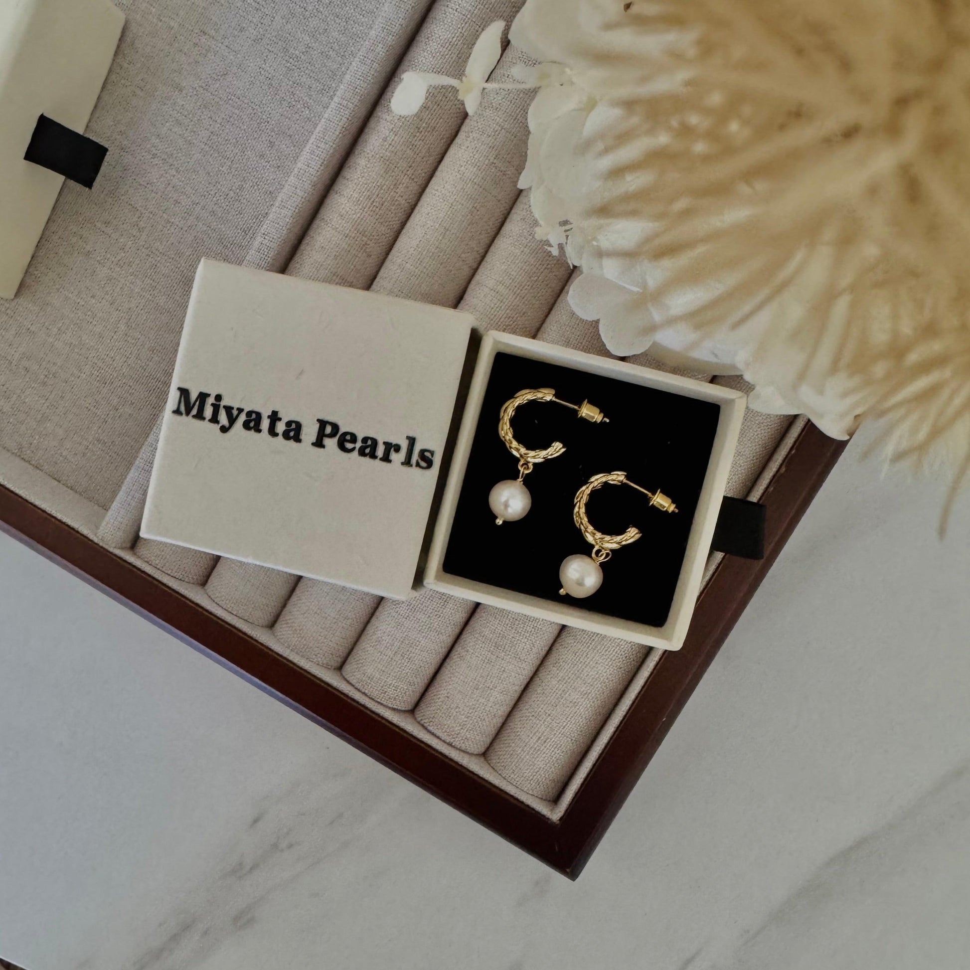 Pearl dangle earrings
