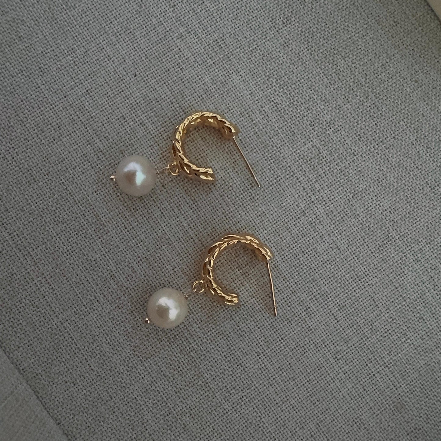 Pearl dangle earrings