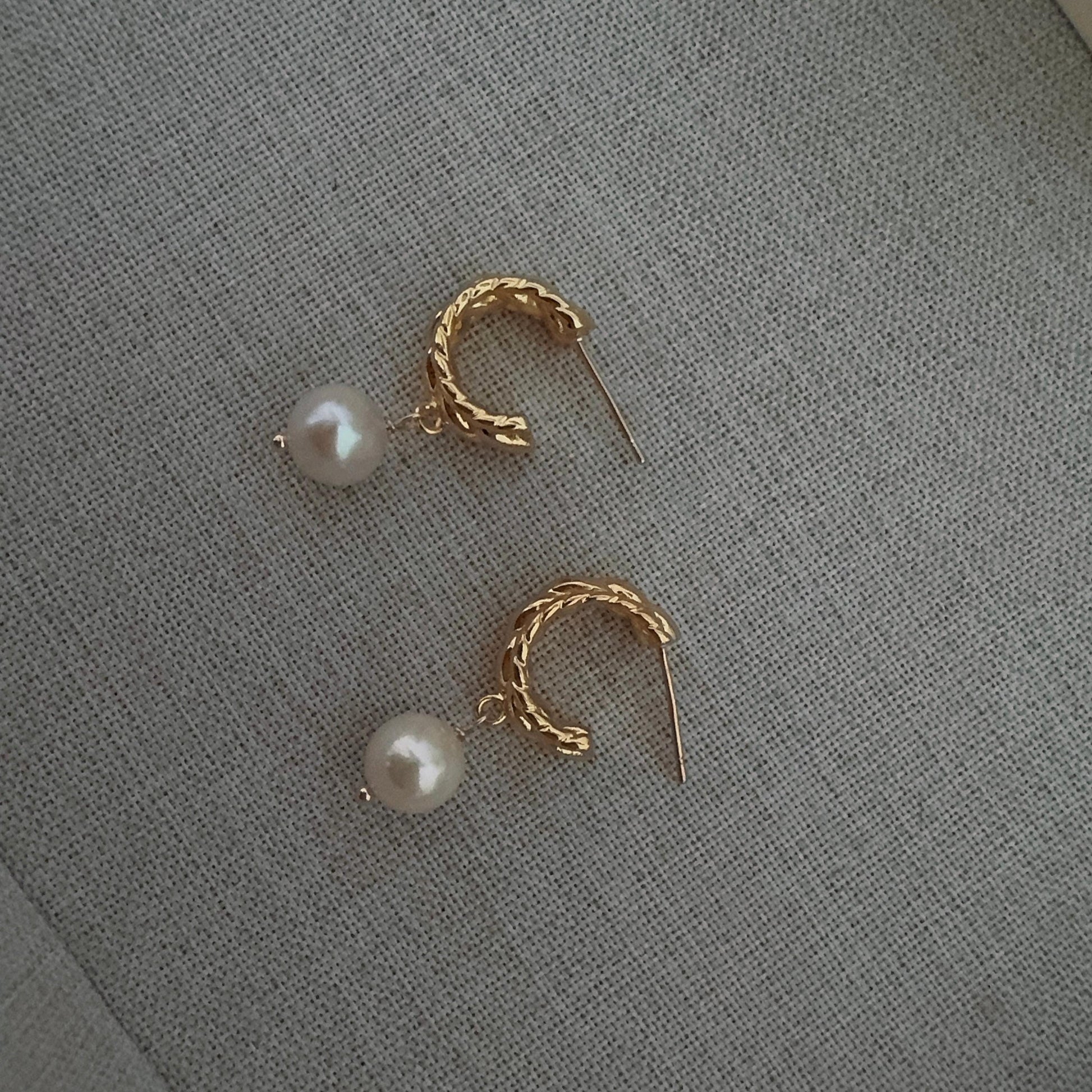 Pearl dangle earrings