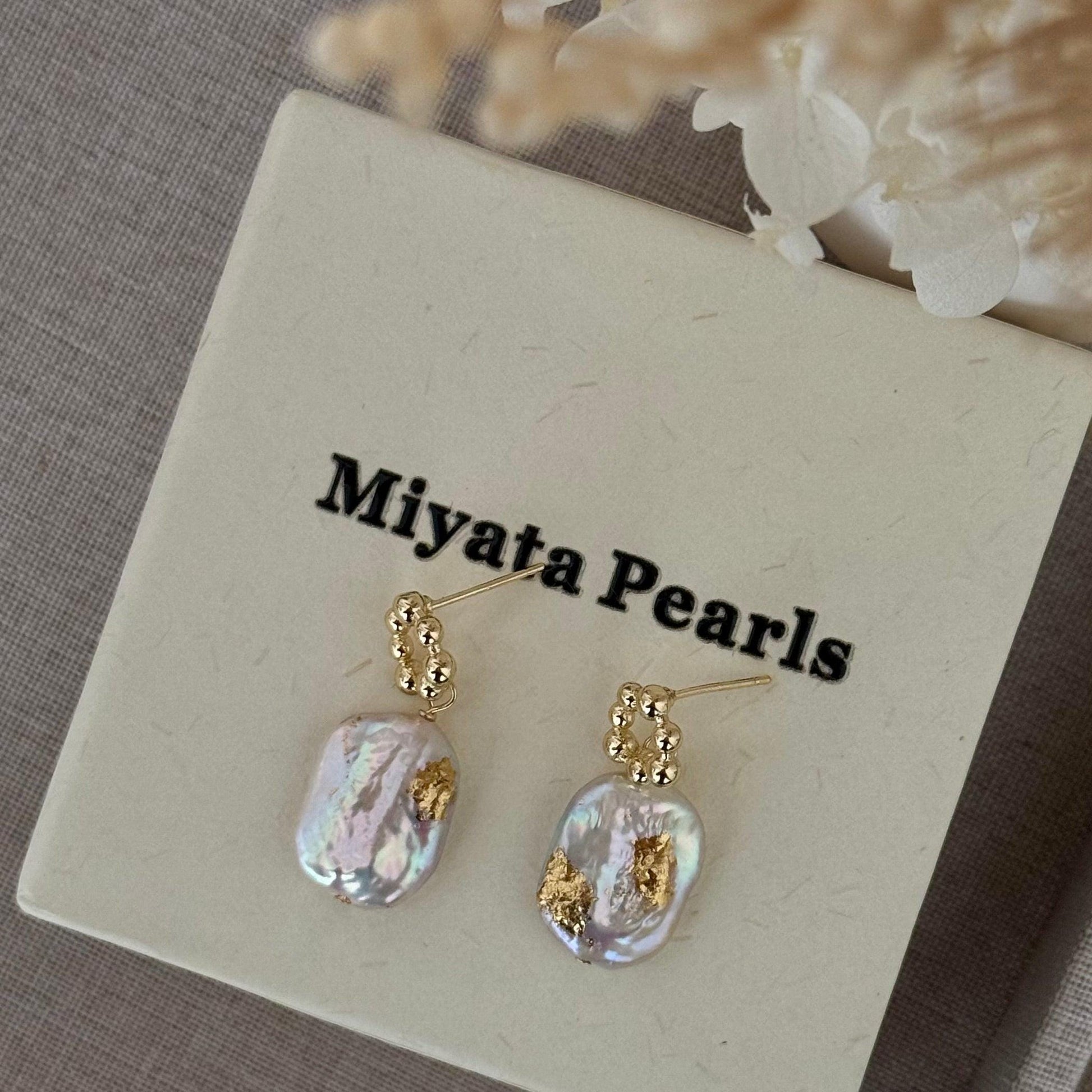 Baroque dangle earrings
