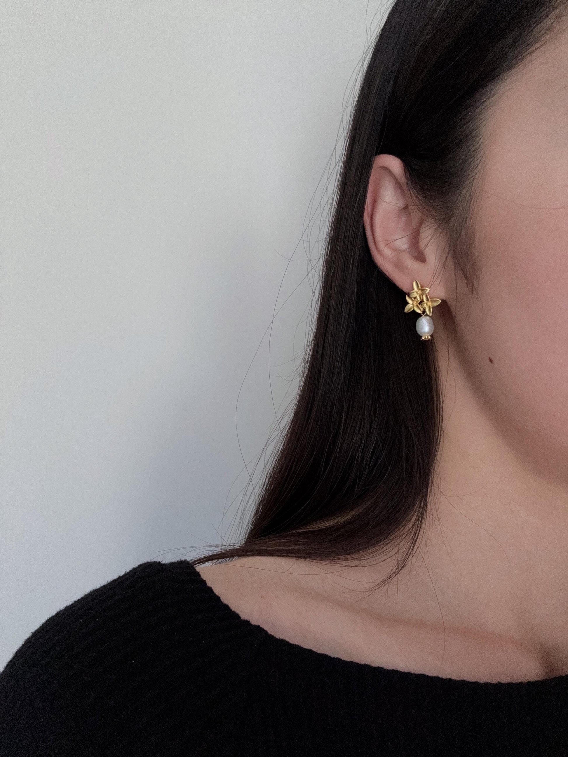 Genuine Freshwater Pearl Dangle Earrings