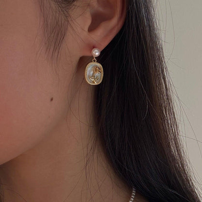 Freshwater Pearls dangle earrings