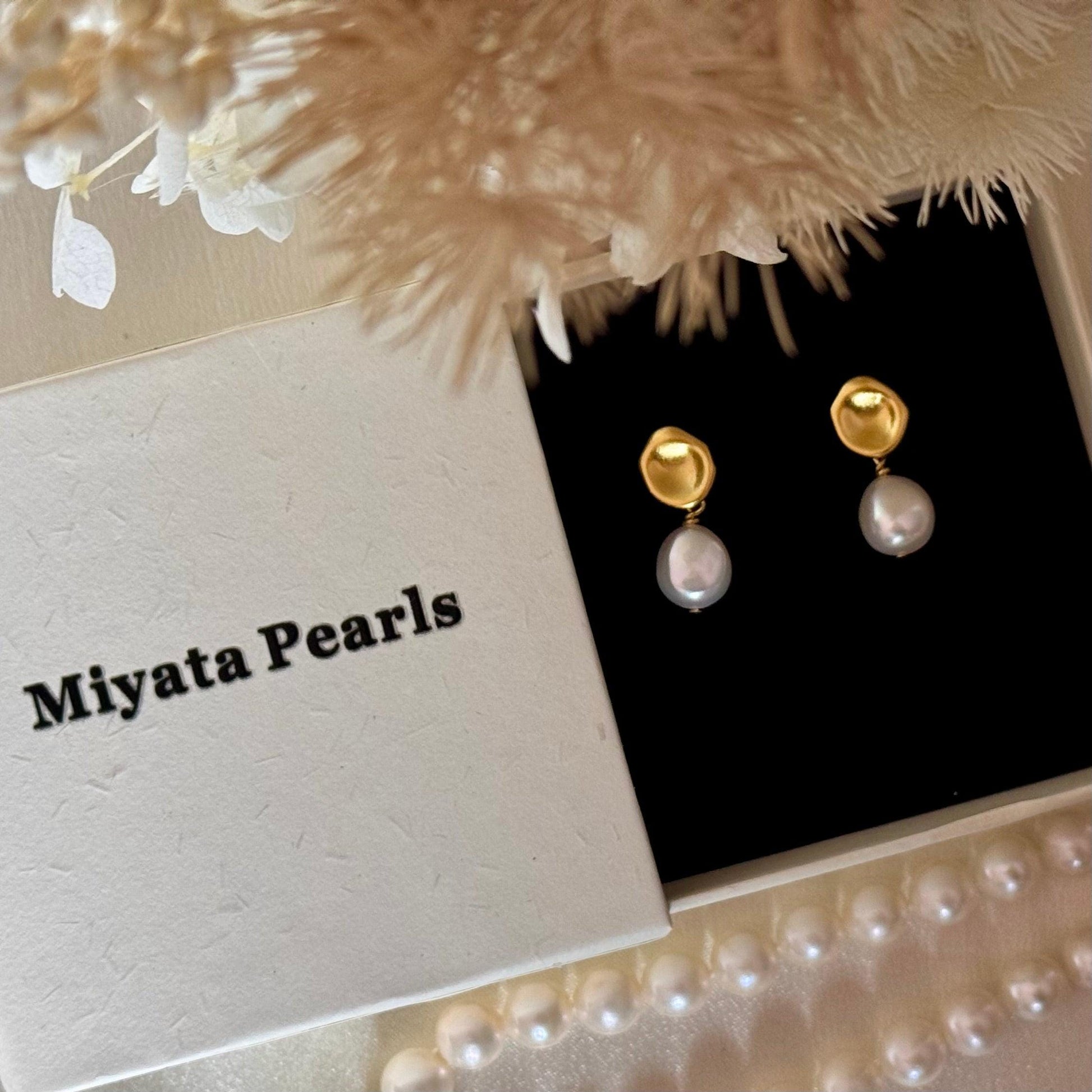Freshwater Pearl Dangle Earrings