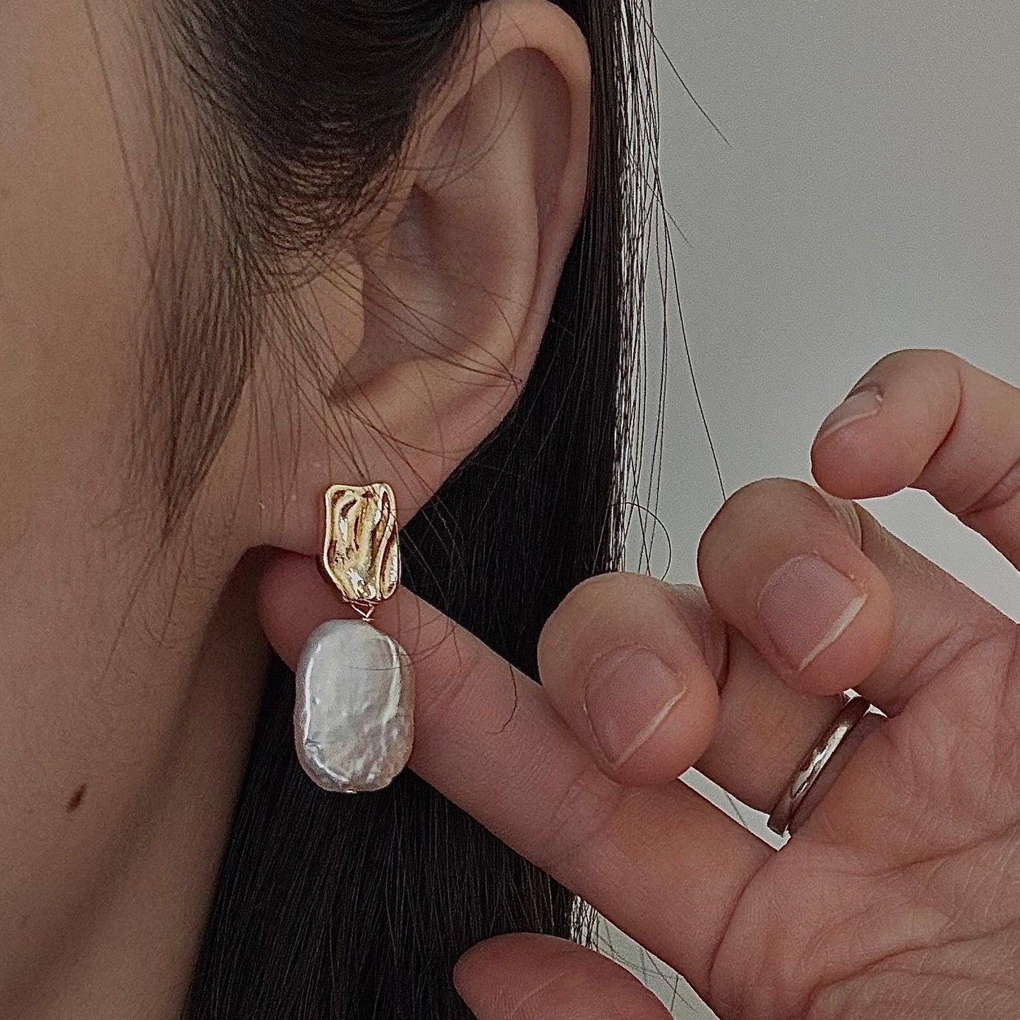 Baroque dangle earrings