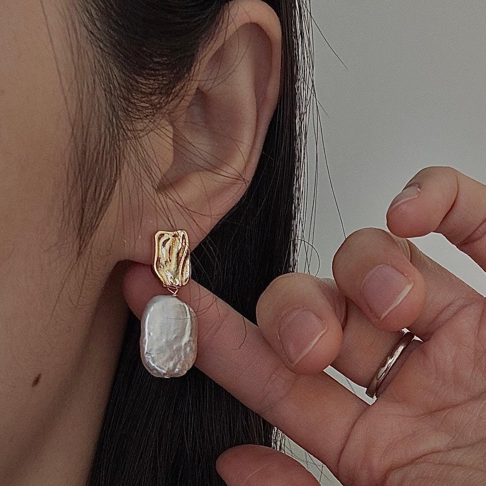Baroque dangle earrings
