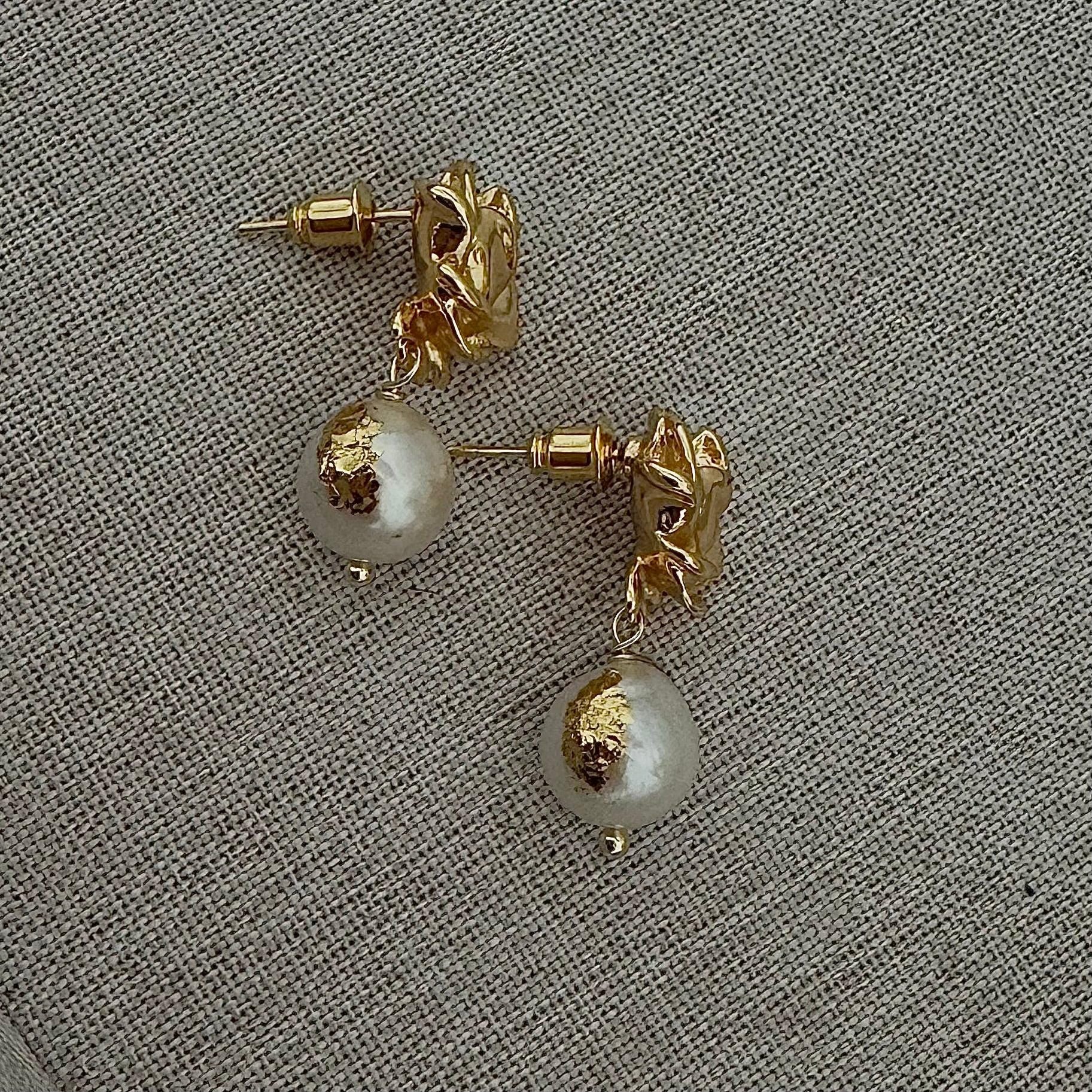 Floral Pearl dangle earrings