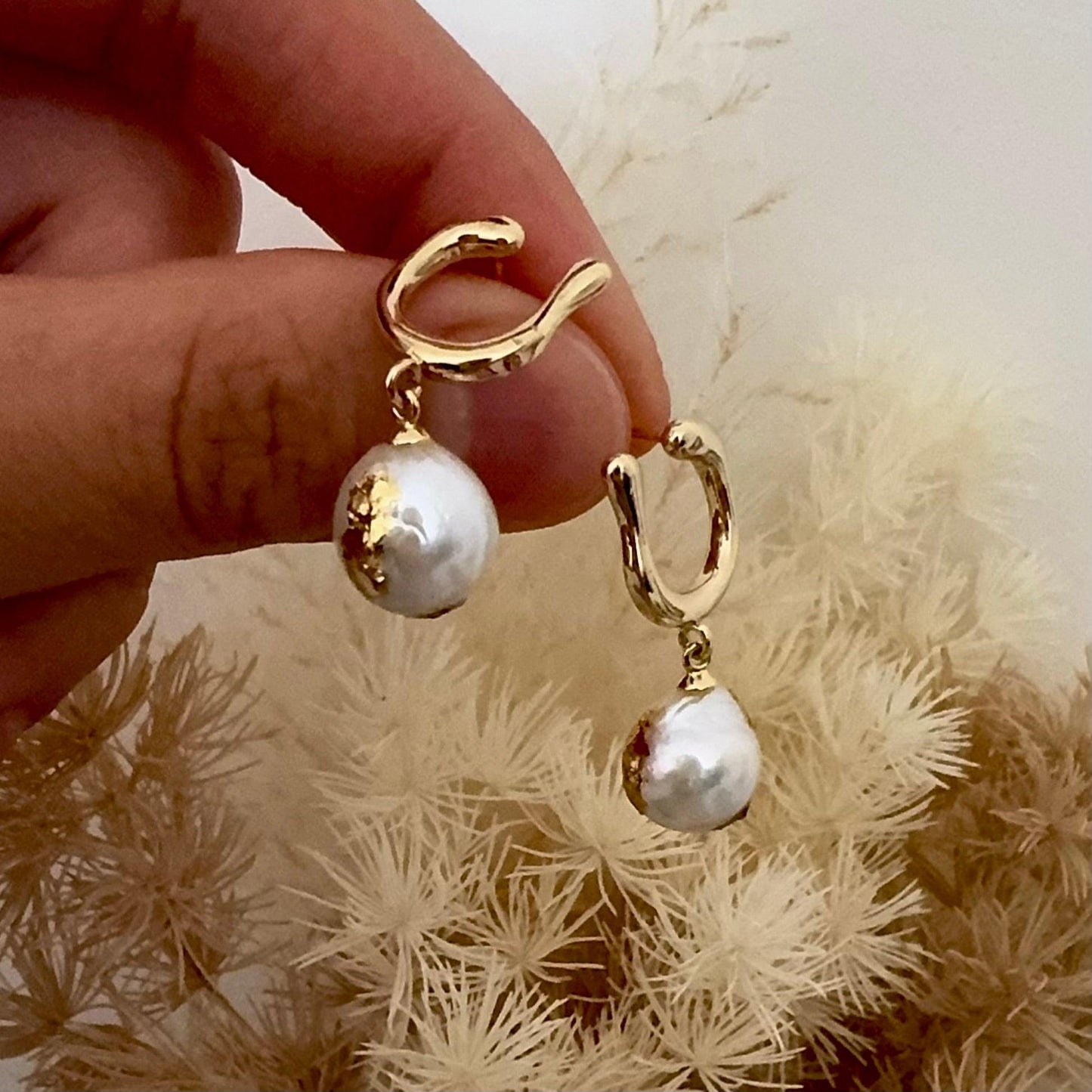 Pearl dangle earrings