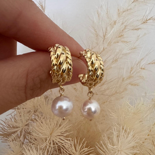 Pearl dangle earrings
