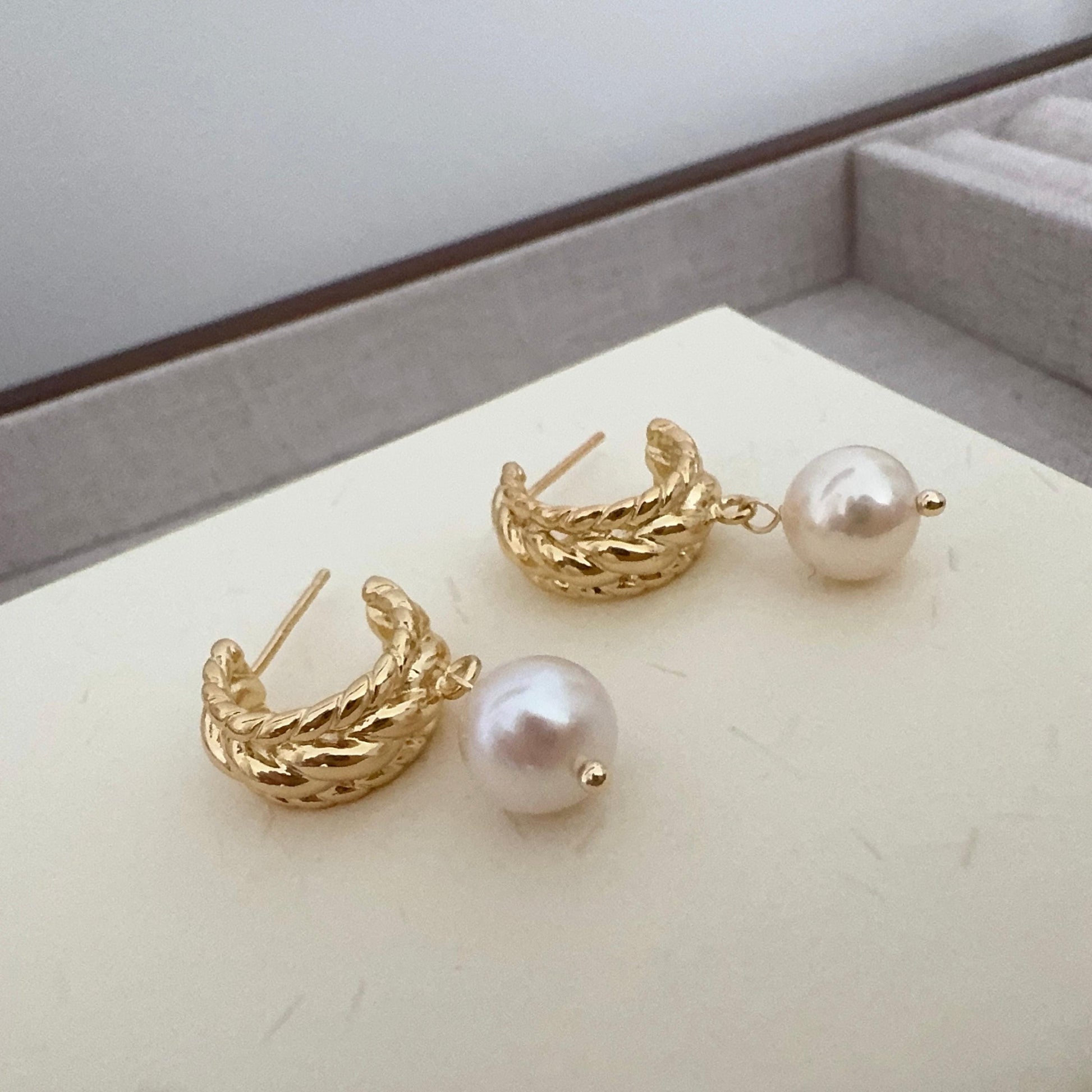 Pearl dangle earrings