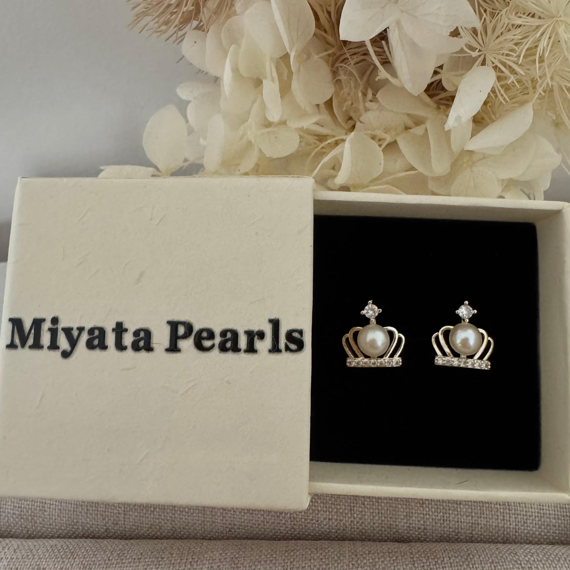 Crown Stud Eearrins