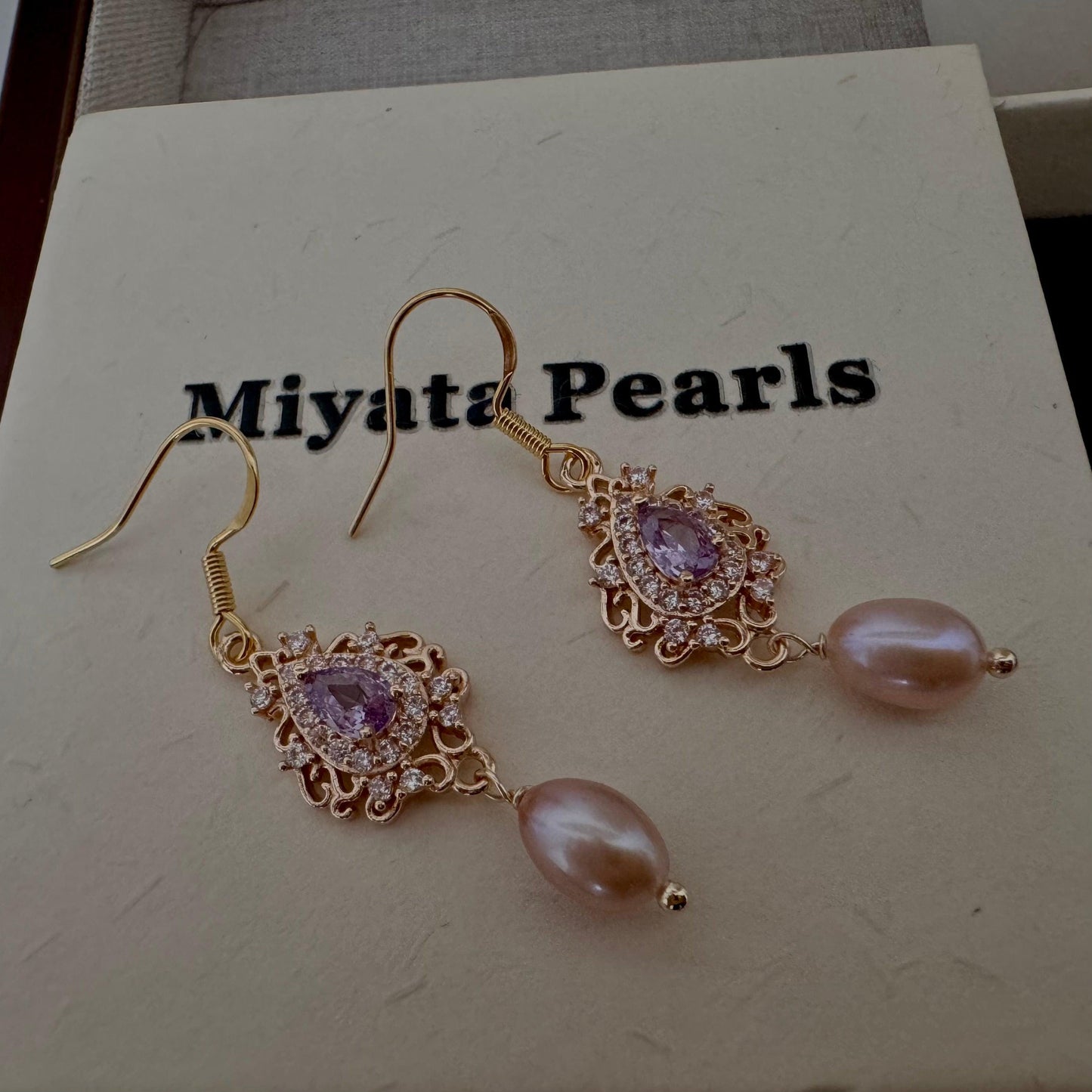 Purple pearl dangle earrings, with crystal