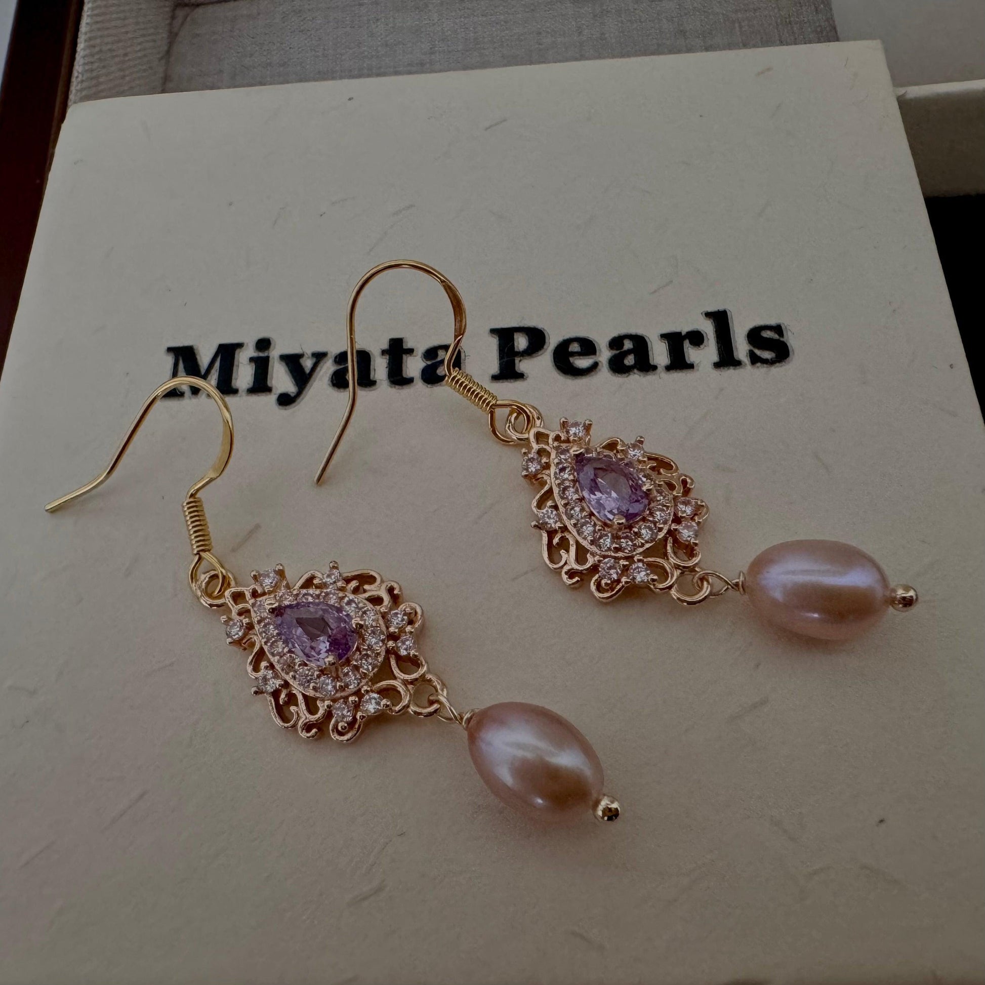Purple pearl dangle earrings, with crystal