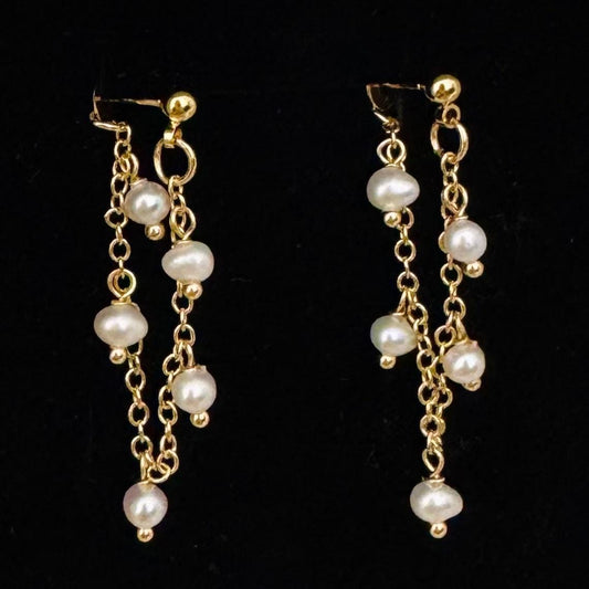 Pearl drop earrings