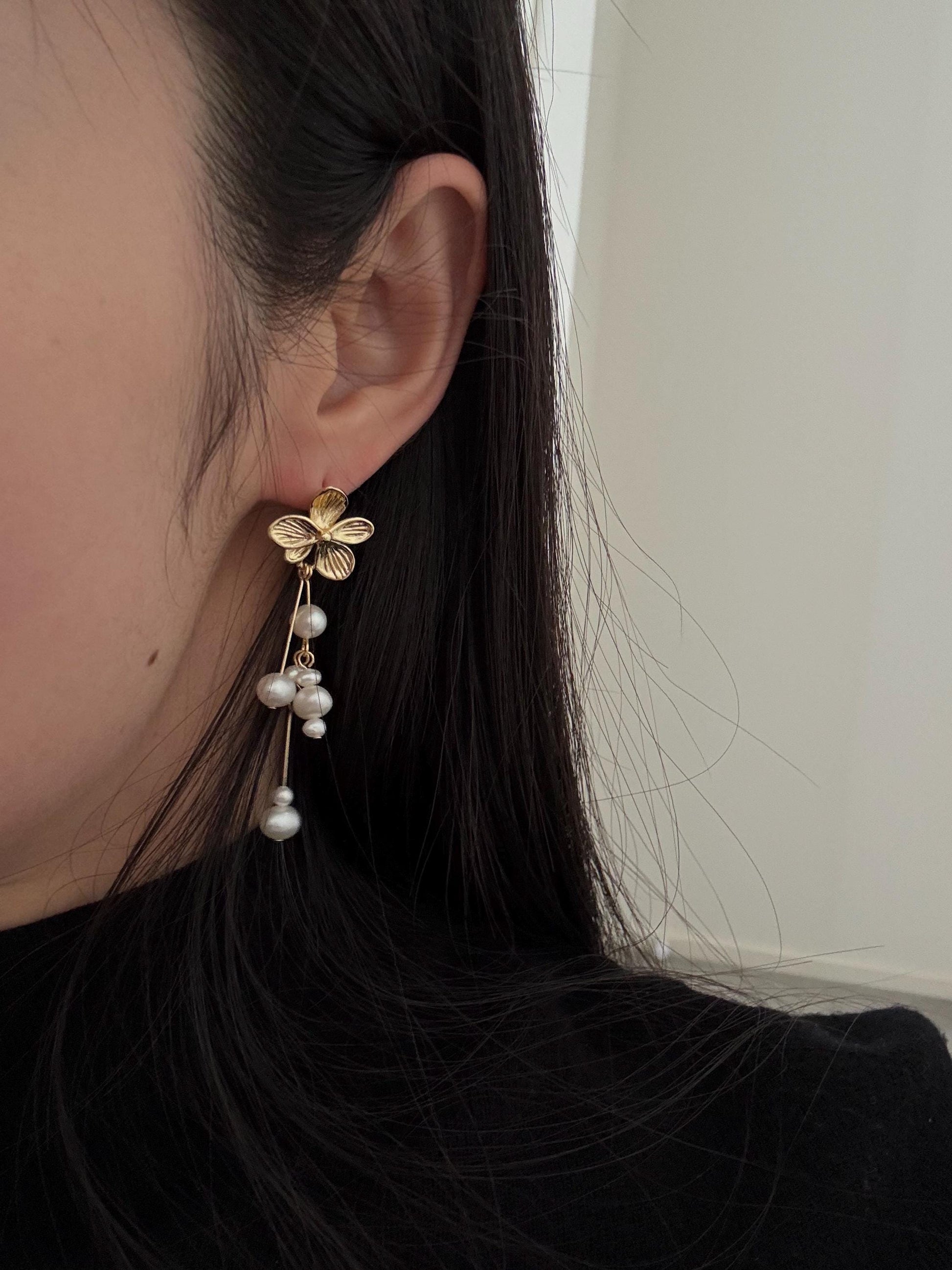 Barqoue Freshwater Pearl Drop Earrings gold, gift for her, handmade baroque pearl jewellery， statement earrings