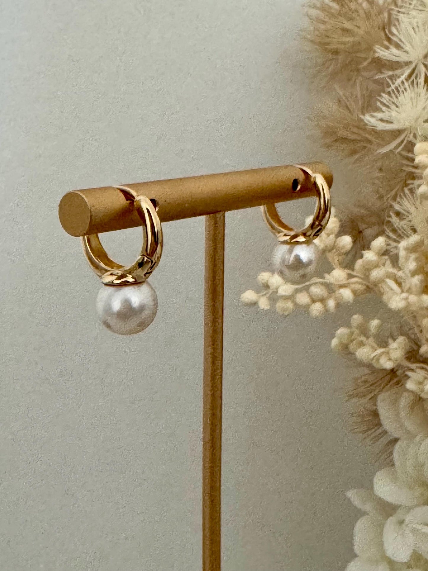 18k gold freshwater pearls earrings, 8-9mm real pearl, 18k gold plated silver, teardrop pearl, hoop earrings, bridal earrings pearl