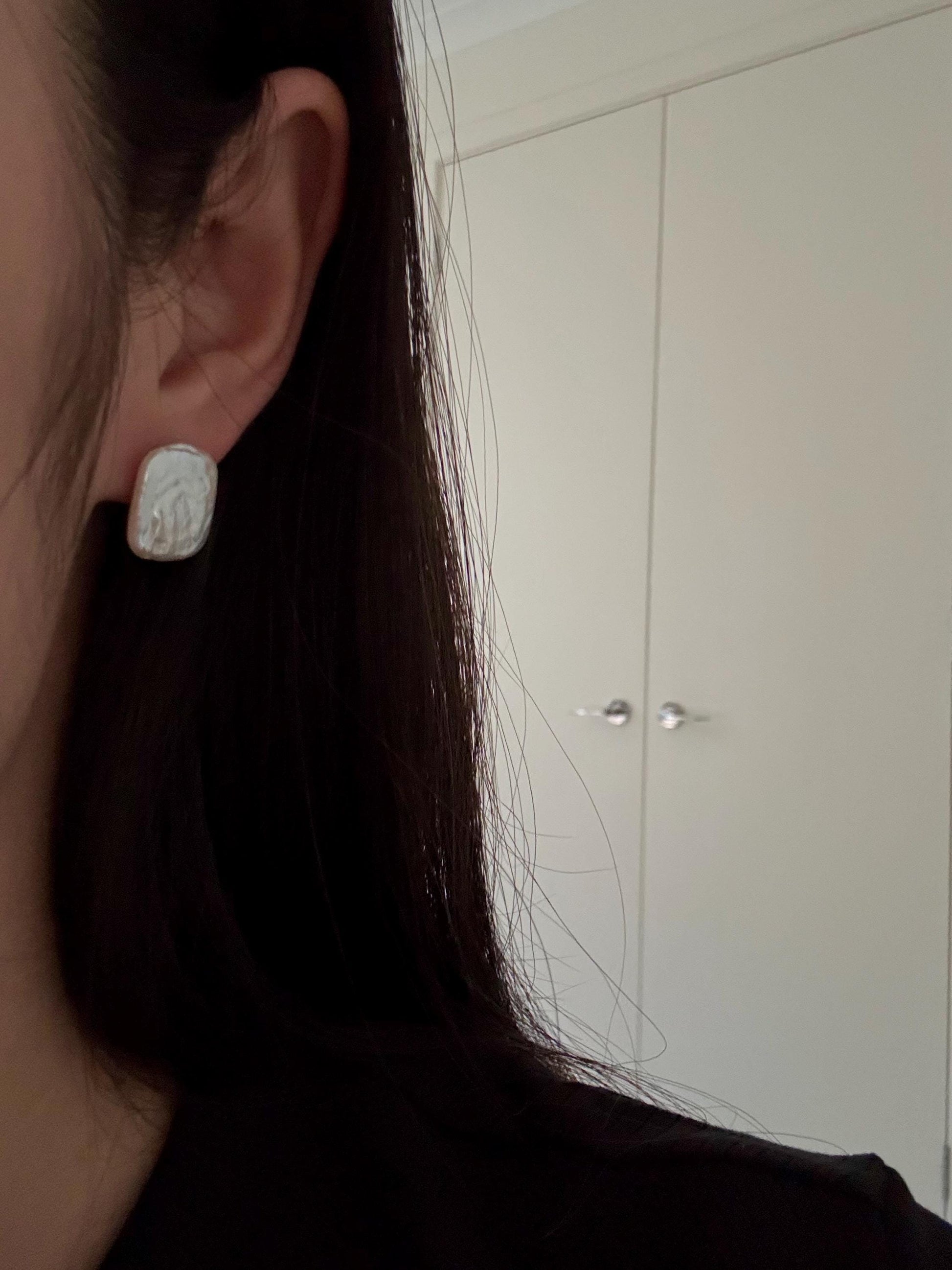 Large Baroque Pearls Stud Earrings in 925 sterling silver, baroque freshwater pearls, big white baroque pearls, wedding gift, bridal earring